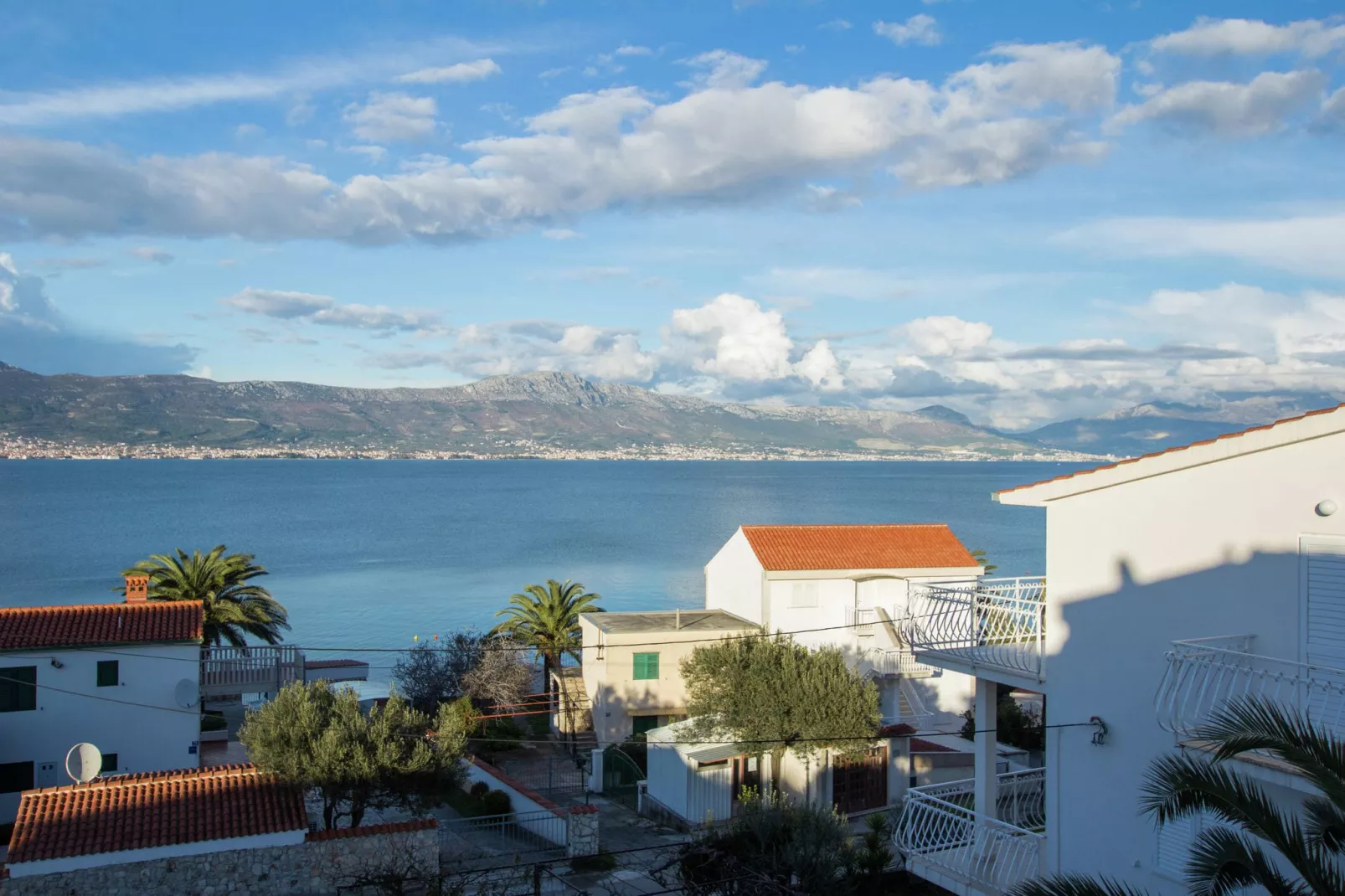 Marina Top Floor apartment E-Exterior summer