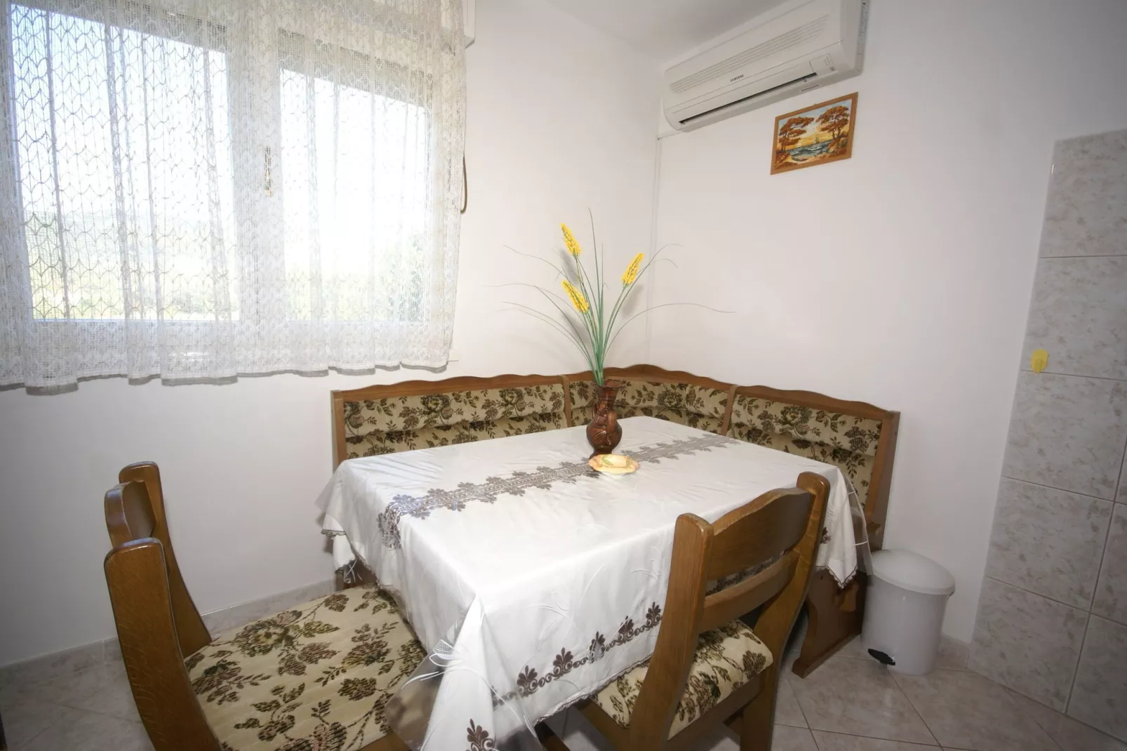Tatjana-Dining room