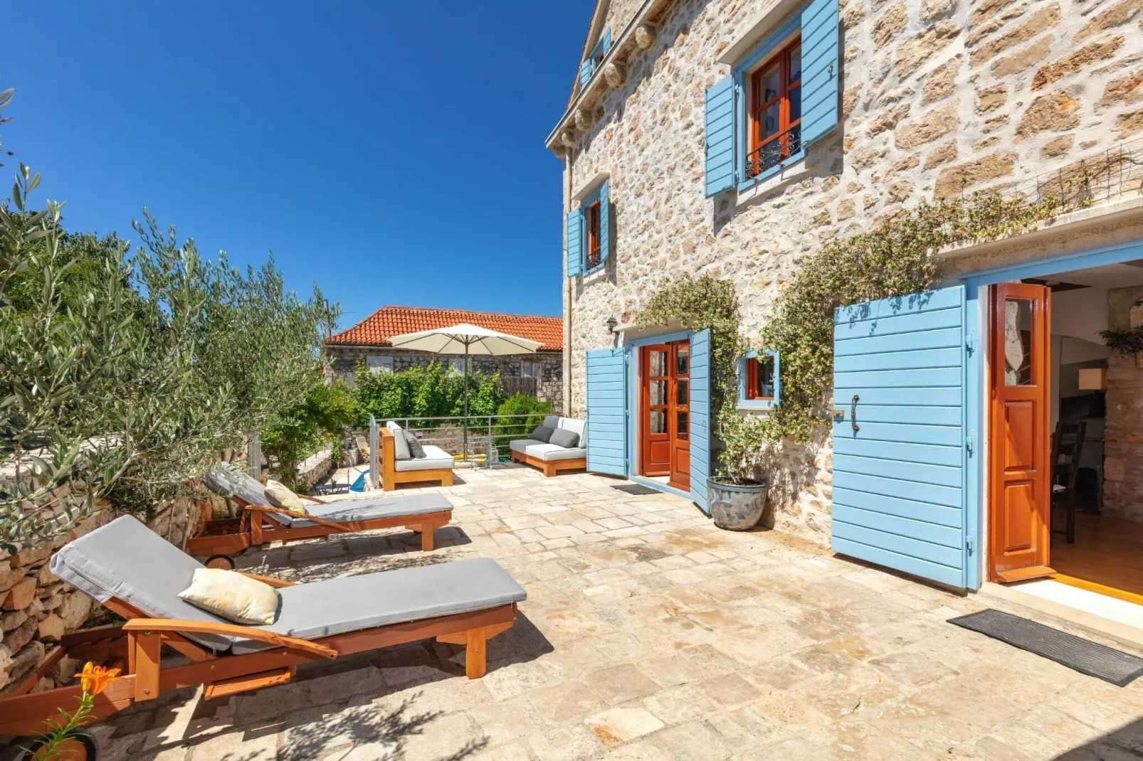 Villa Vicina-Facilities