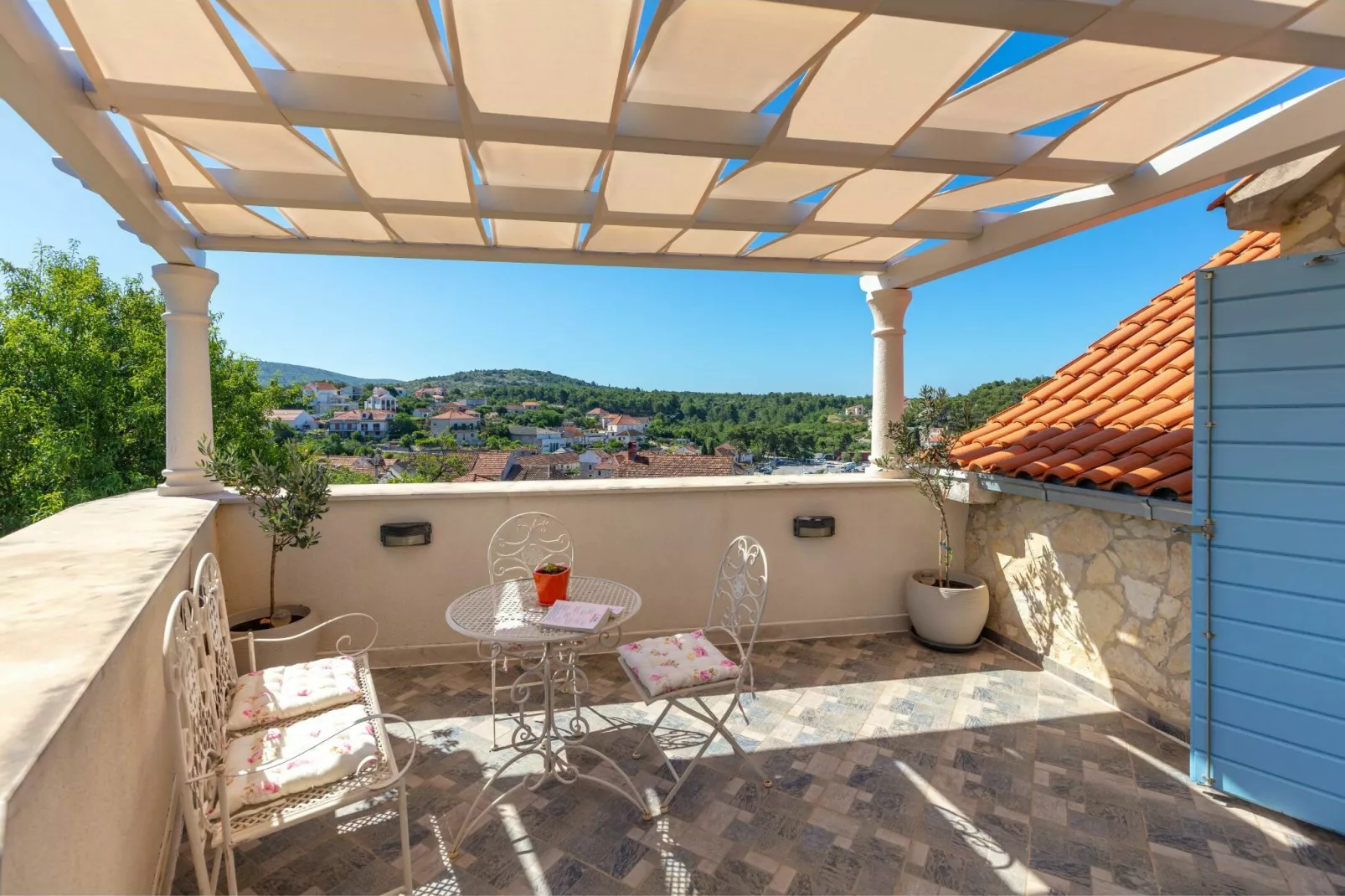 Villa Vicina-Terrace balcony