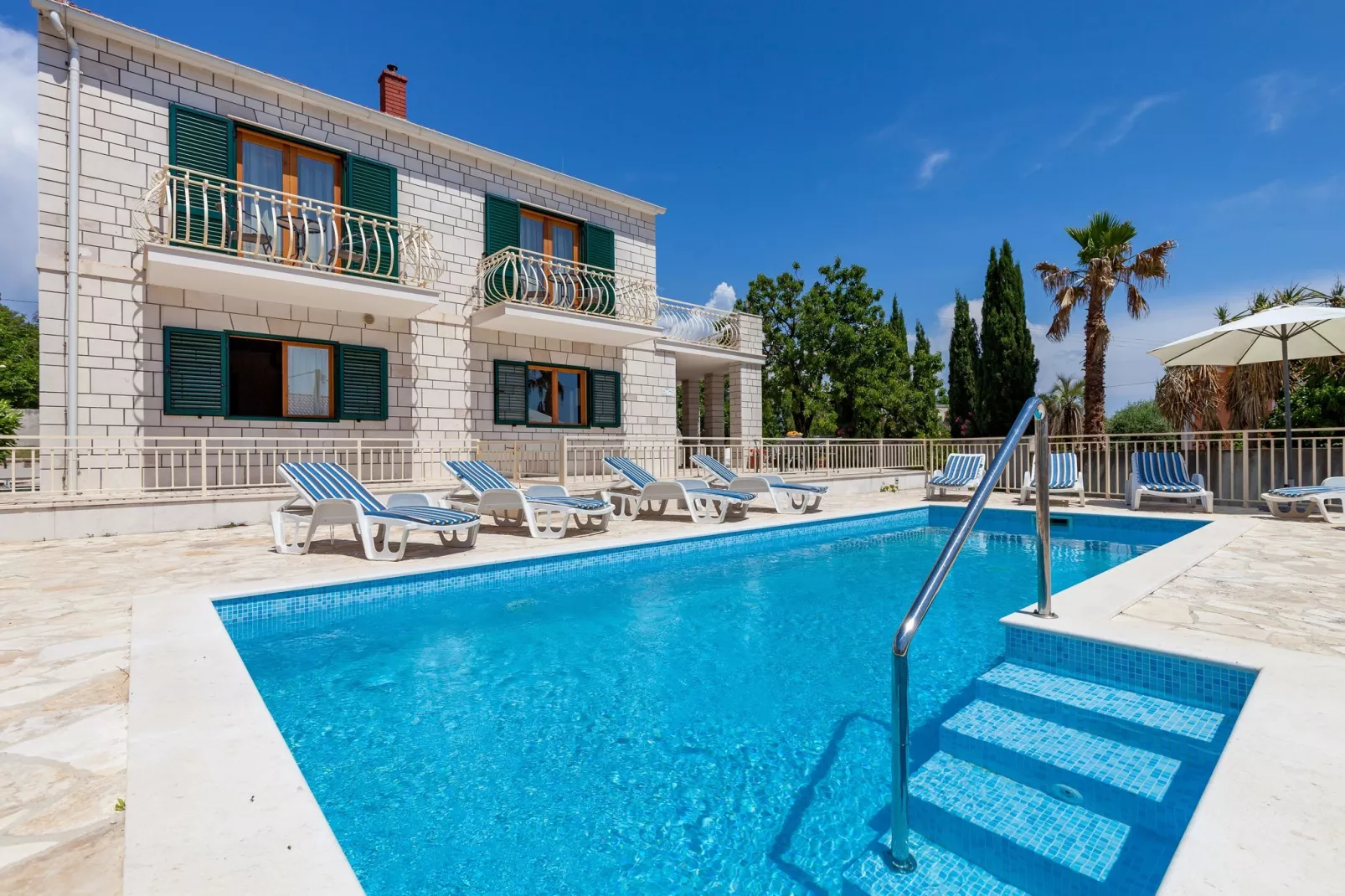 Villa Vjeka-Exterior summer