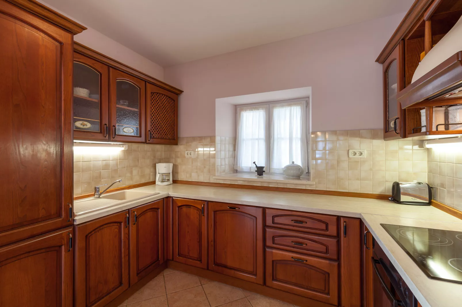 Villa Mir Vami-Kitchen
