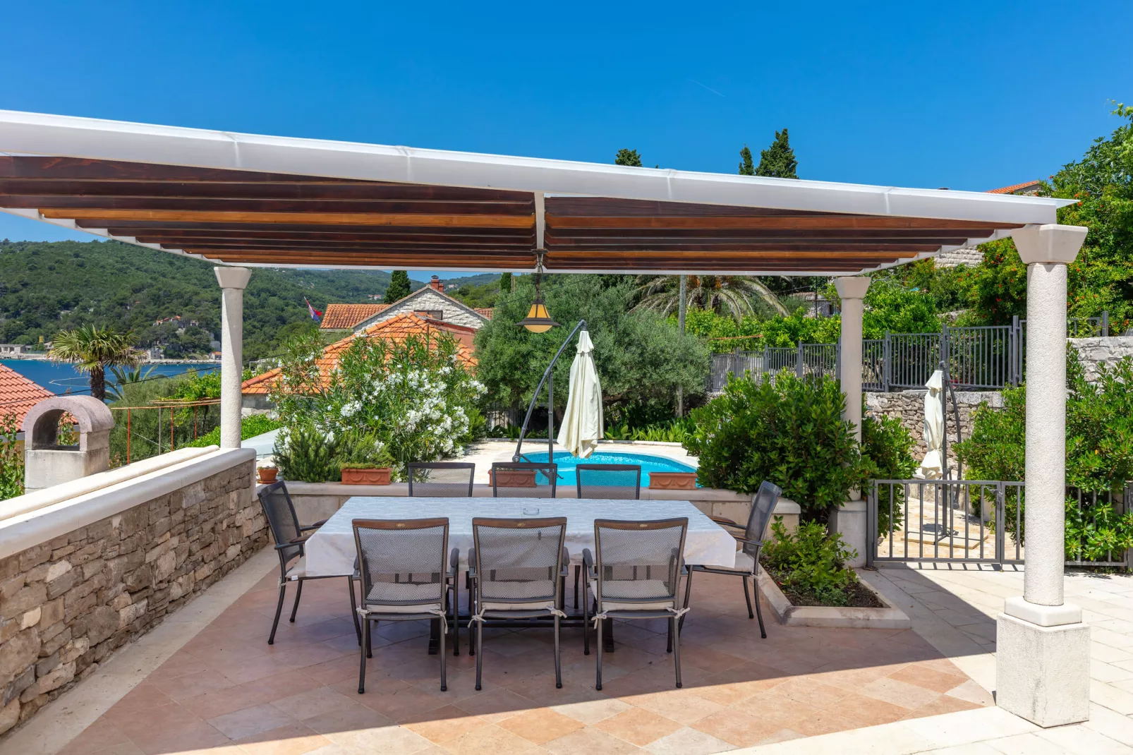 Villa Mir Vami-Terrace balcony
