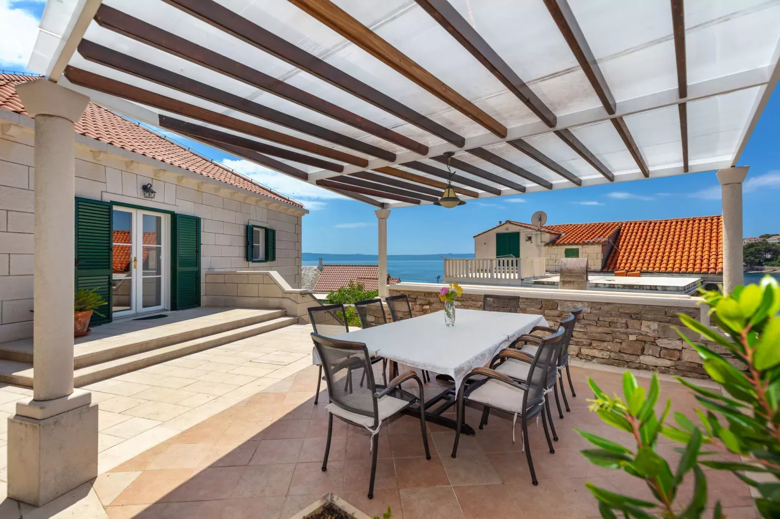 Villa Mir Vami-Terrace balcony