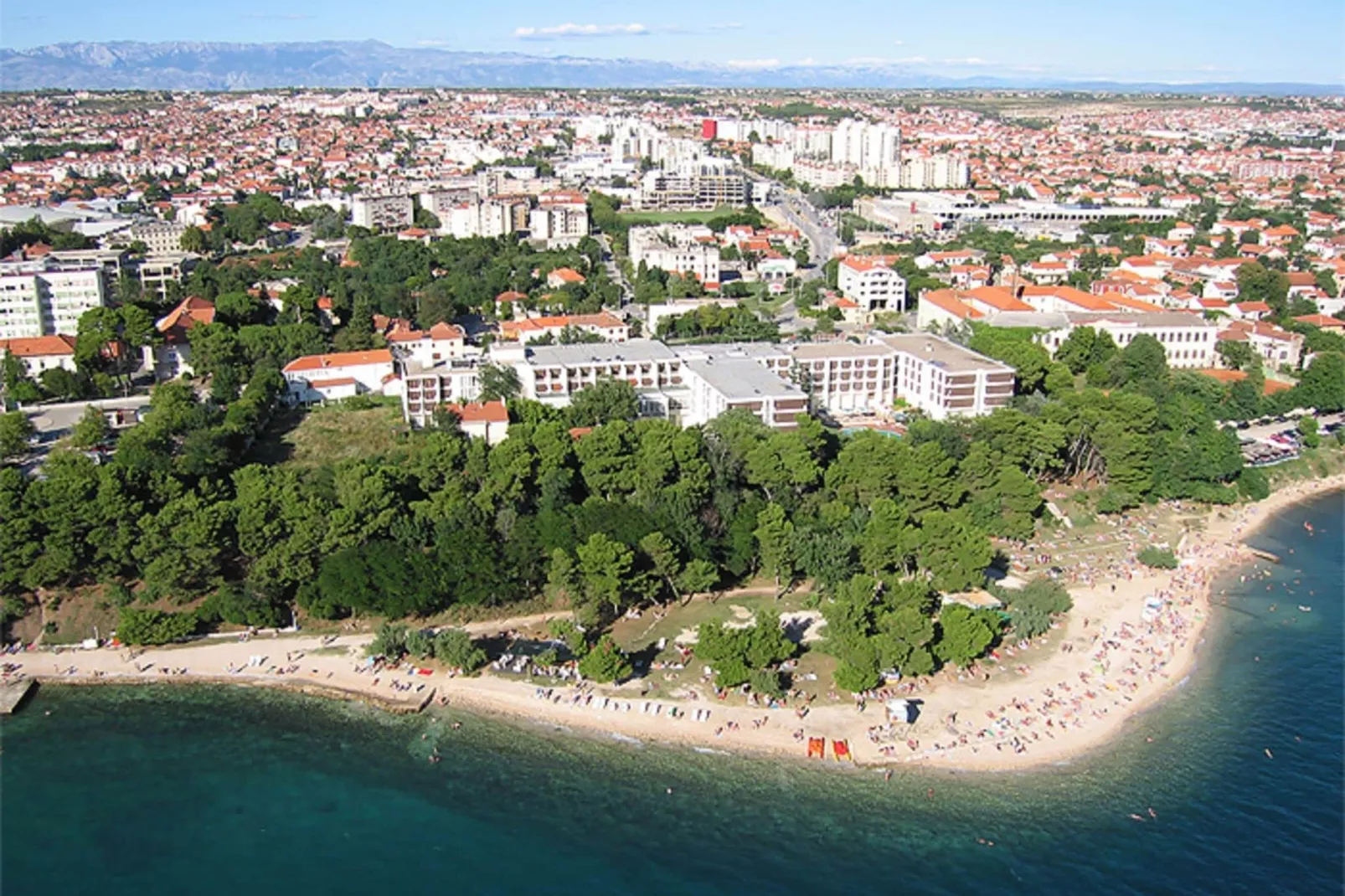 Luxurious apartment Loreta-Areas summer 20km