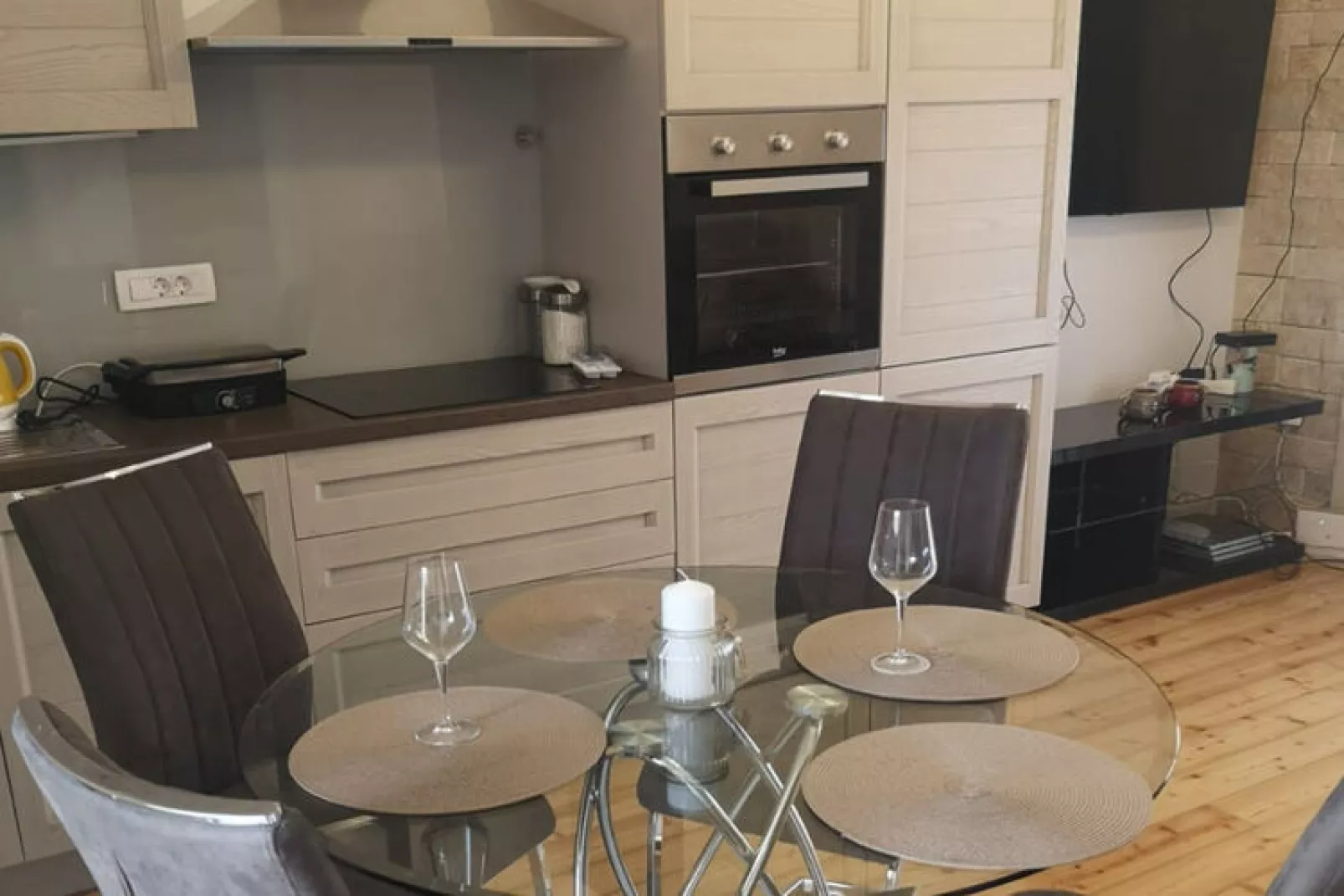 Appartement LUG 2 / 55qm AP10 / first floor-Dining room