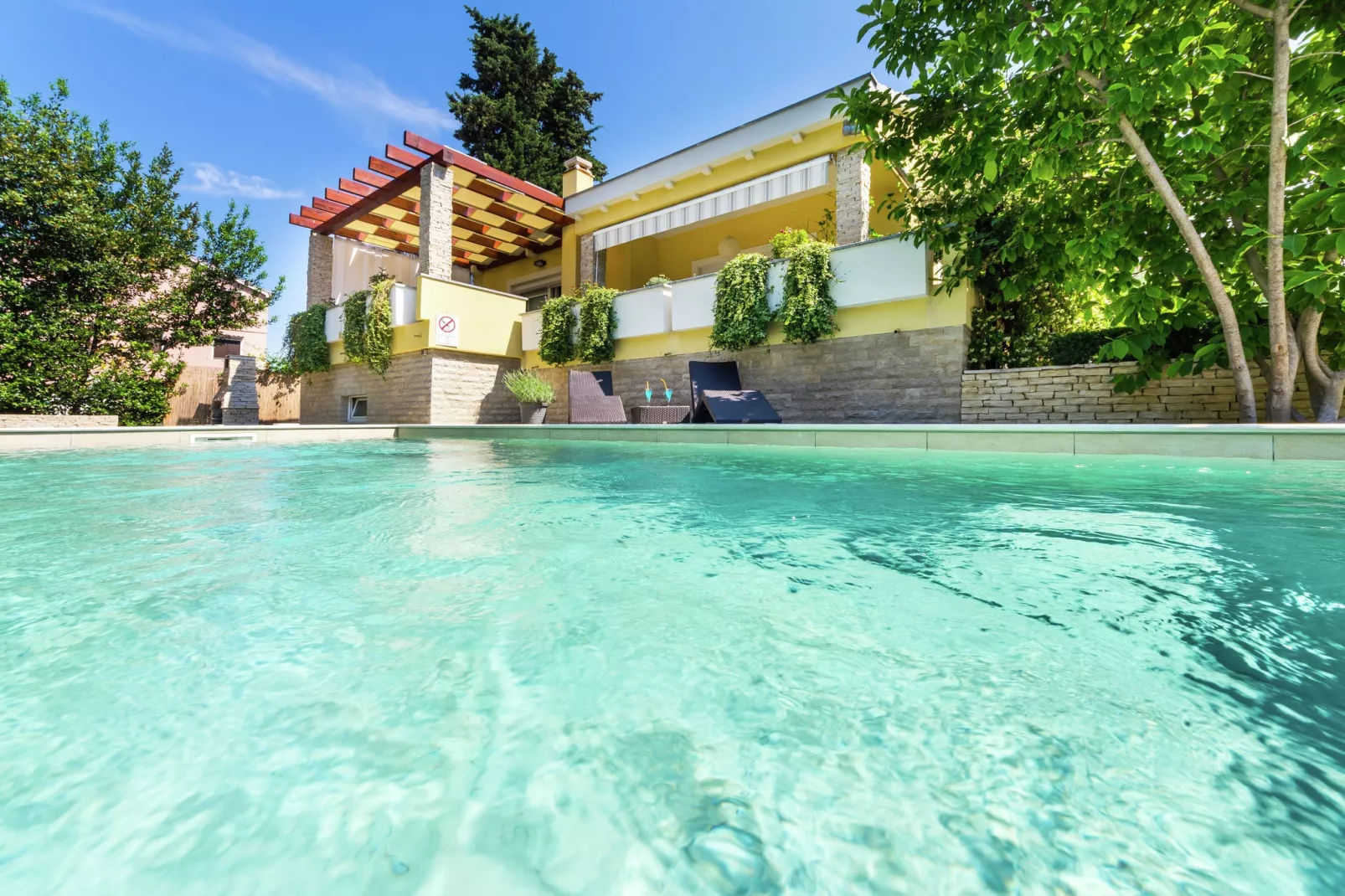 Villa Luna-Außenbereich Sommer