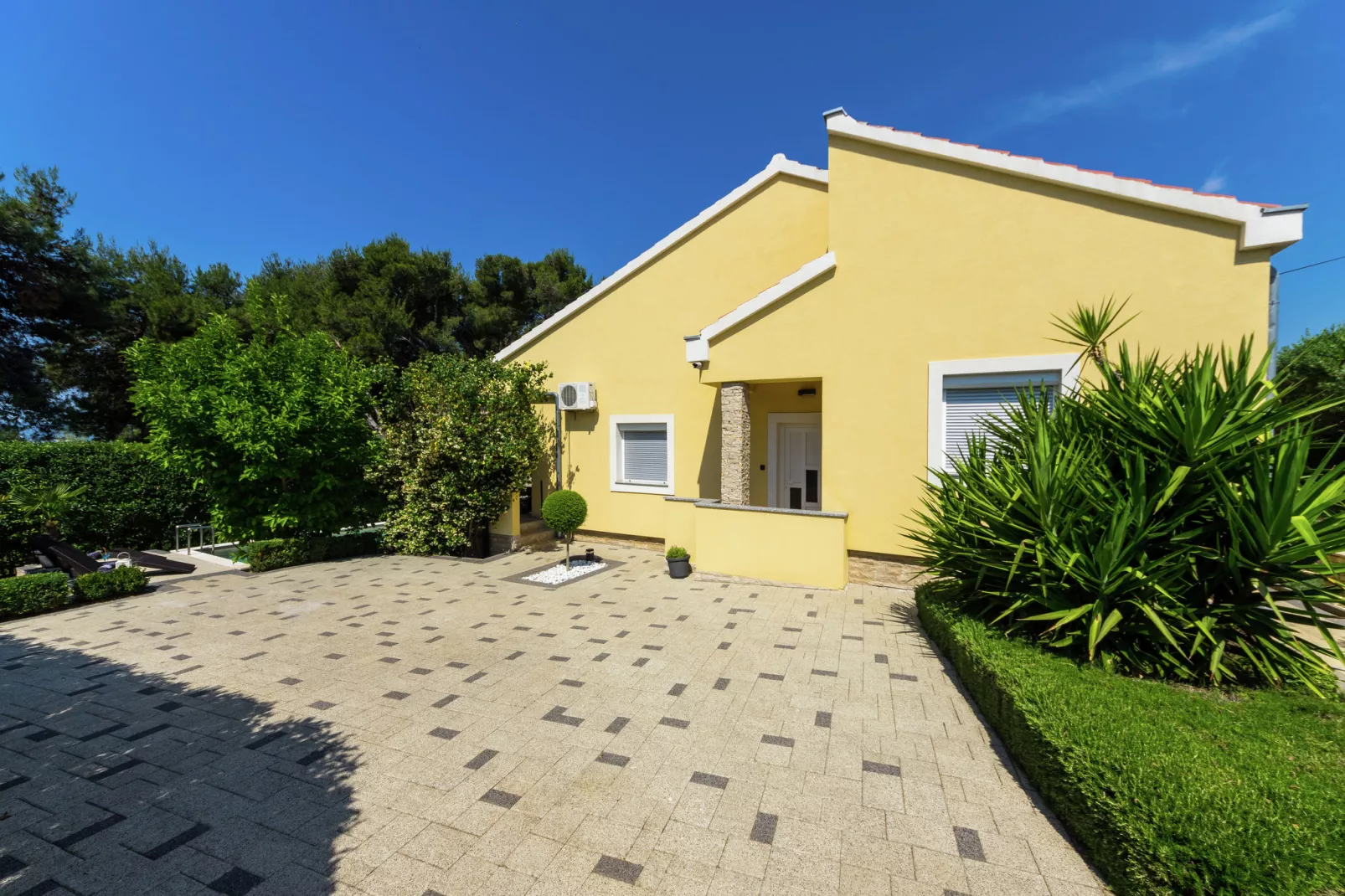 Villa Luna-Außenbereich Sommer