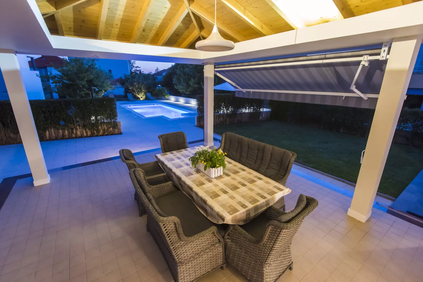 Sabai-Terrace balcony