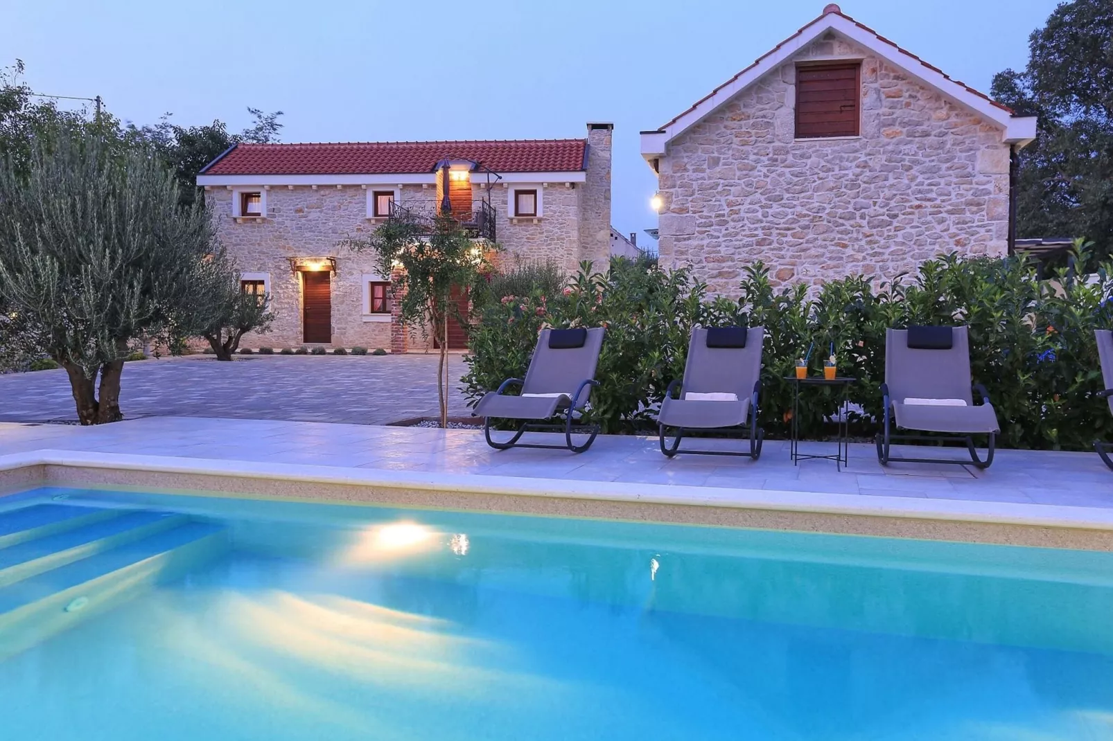 Villa Tereza-Außenbereich Sommer