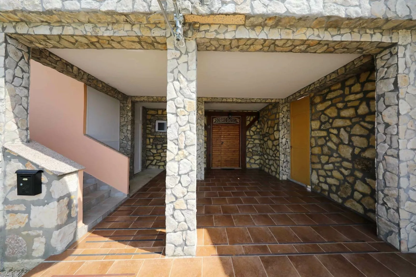 Villa Miki-Reception hall