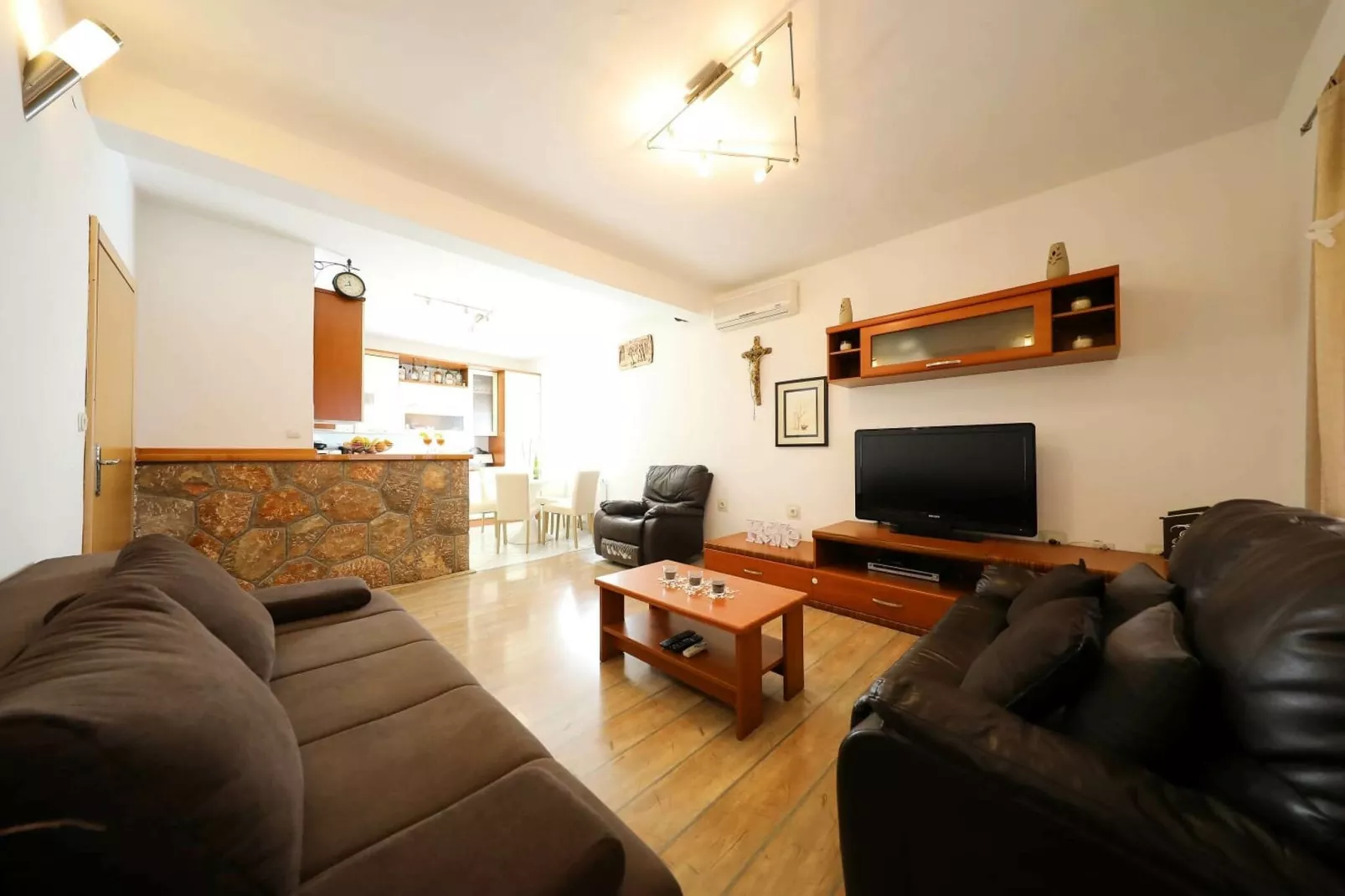 Villa Miki-Living room
