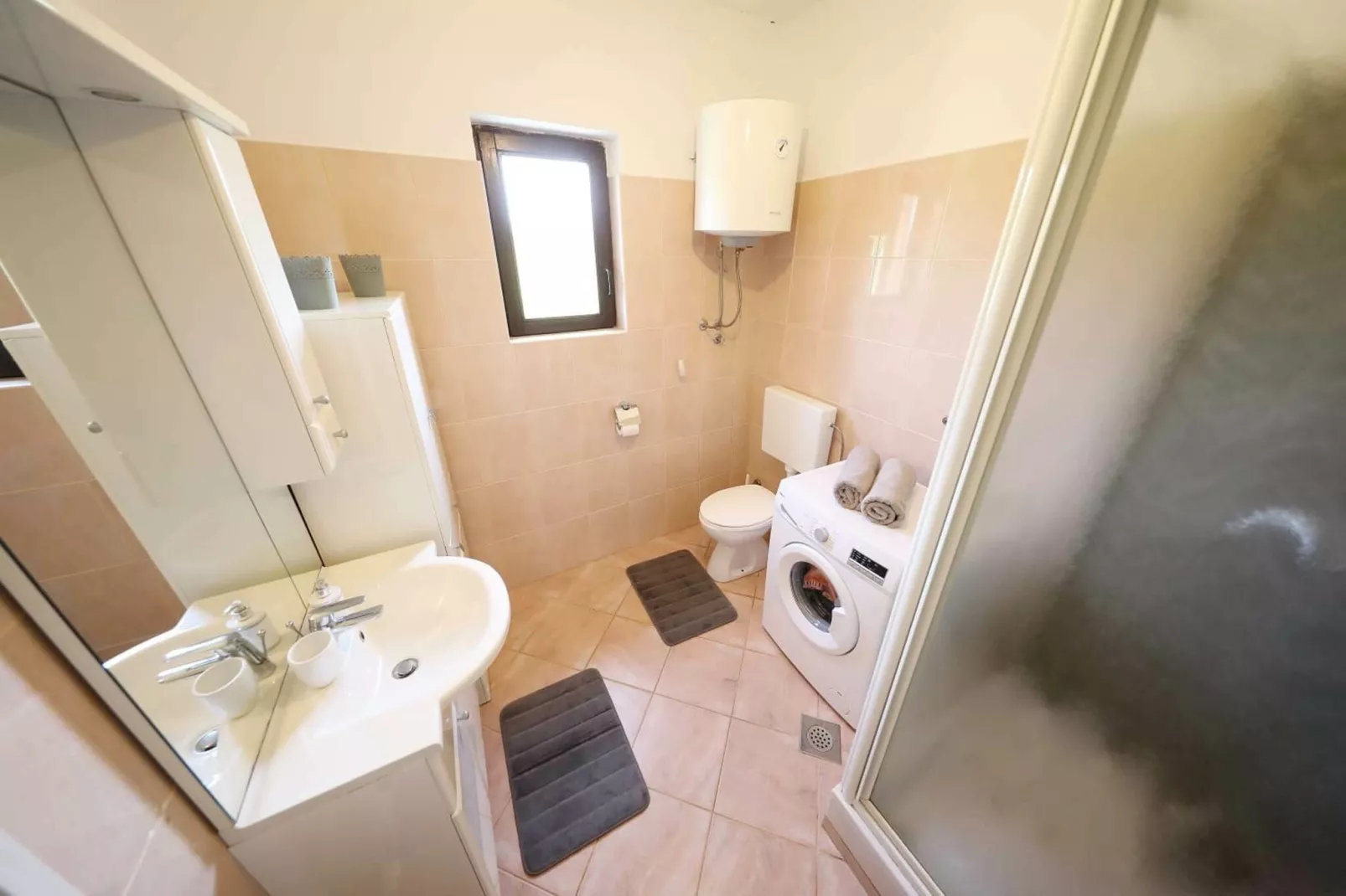 Villa Miki-Bathroom