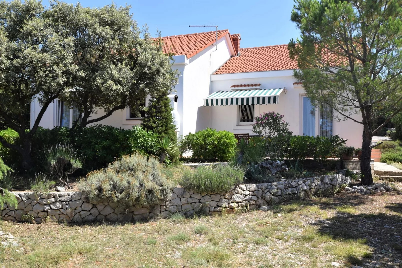 Apartment Lana-Exterior summer