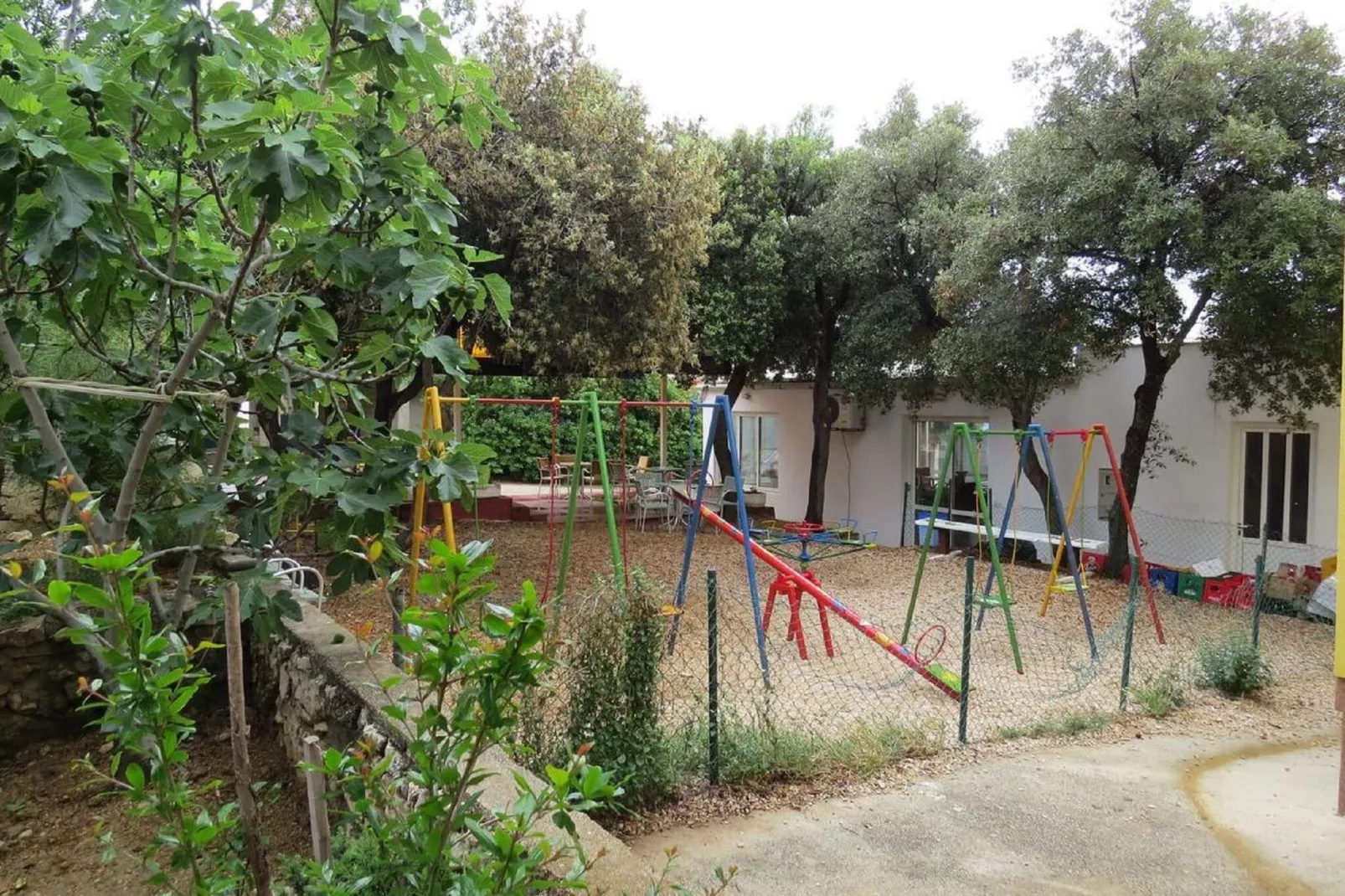 Modra kuća 4-Gardens summer