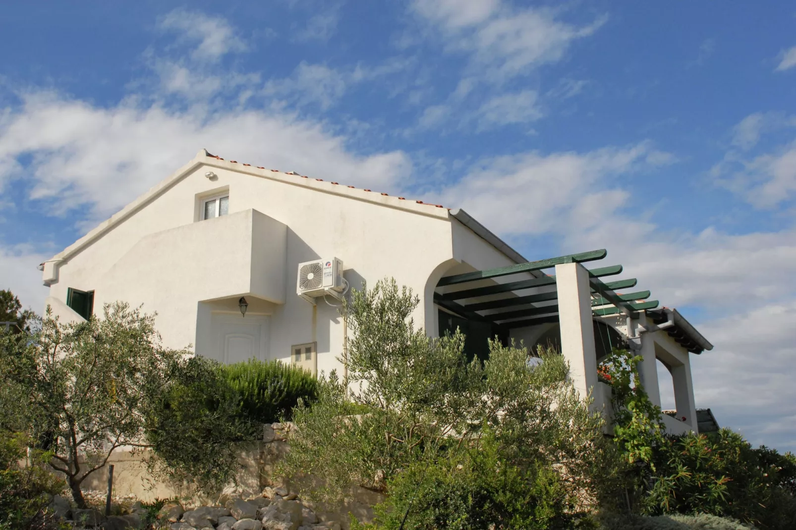 Holiday House Nicoletta-Jardin d'été