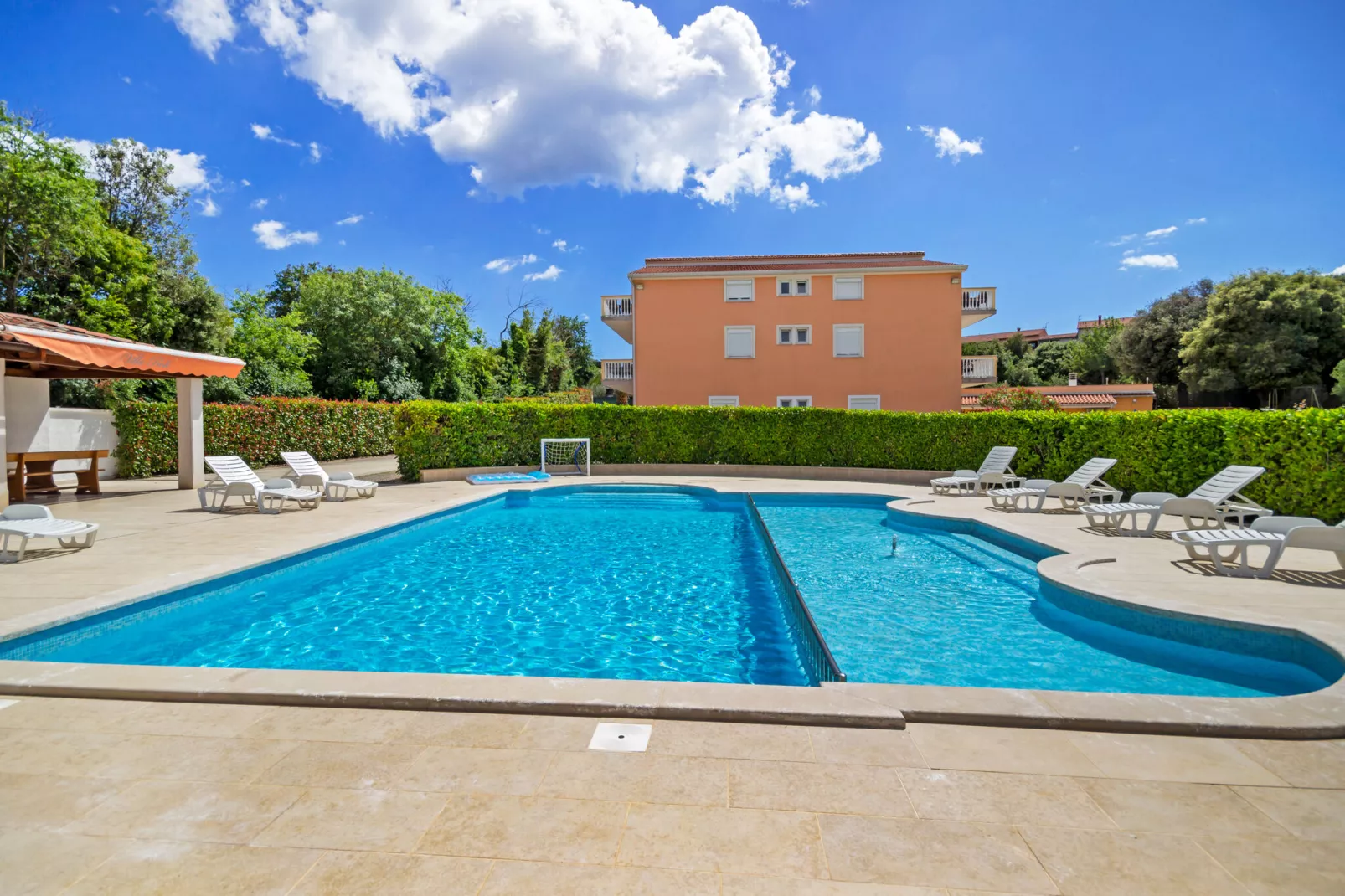 Apartment 7-Pool
