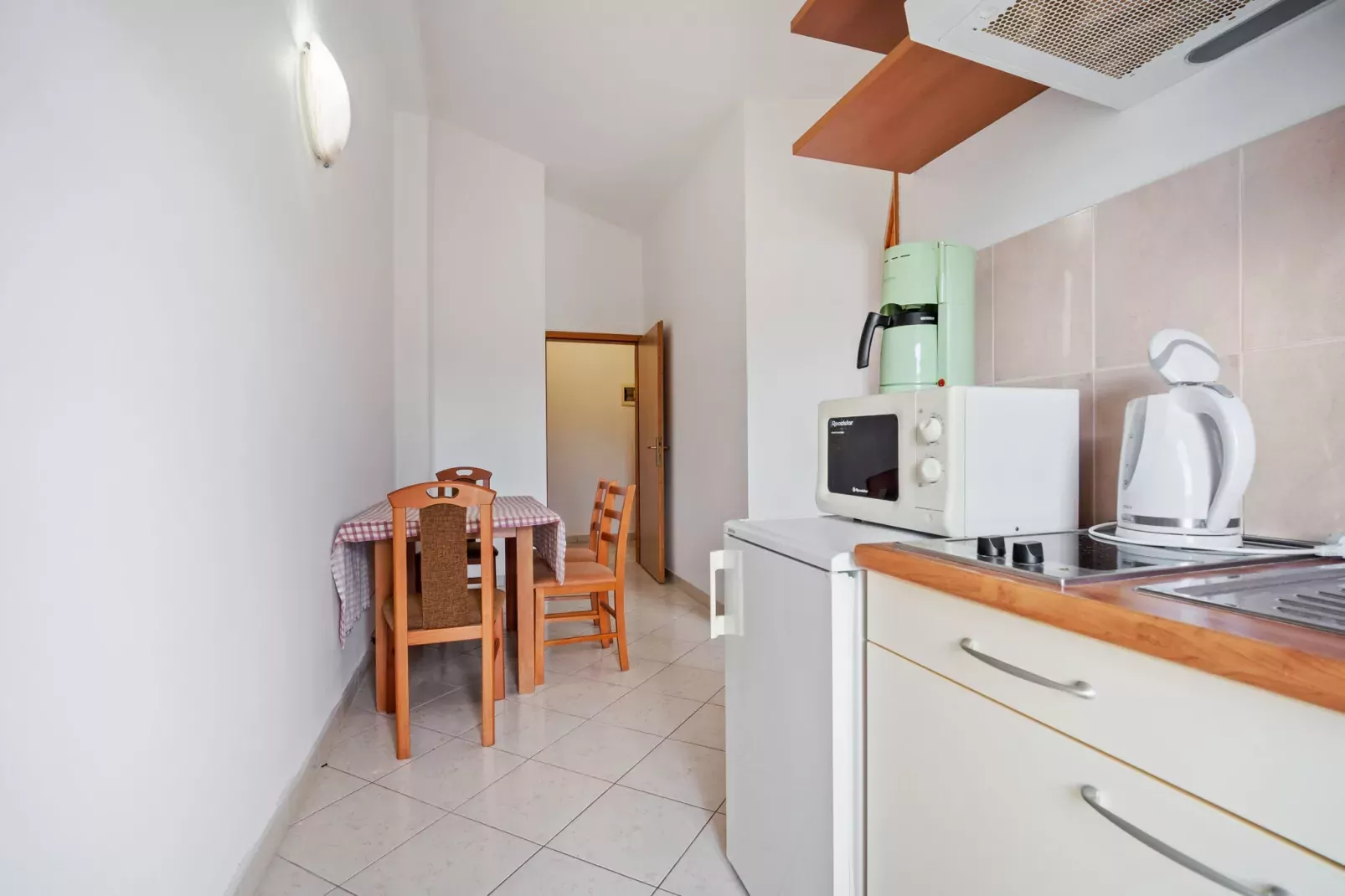 Apartment 7-Kitchen