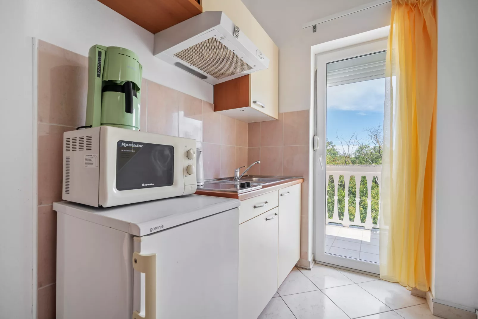 Apartment 7-Kitchen