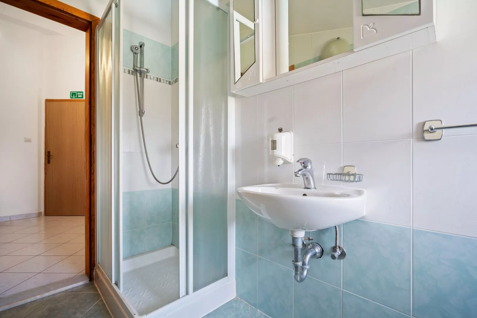 Apartment 7-Bathroom