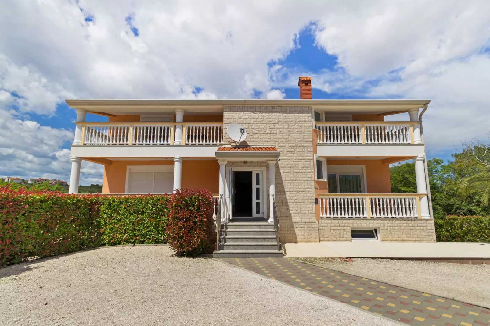Apartment  8-Exterior summer