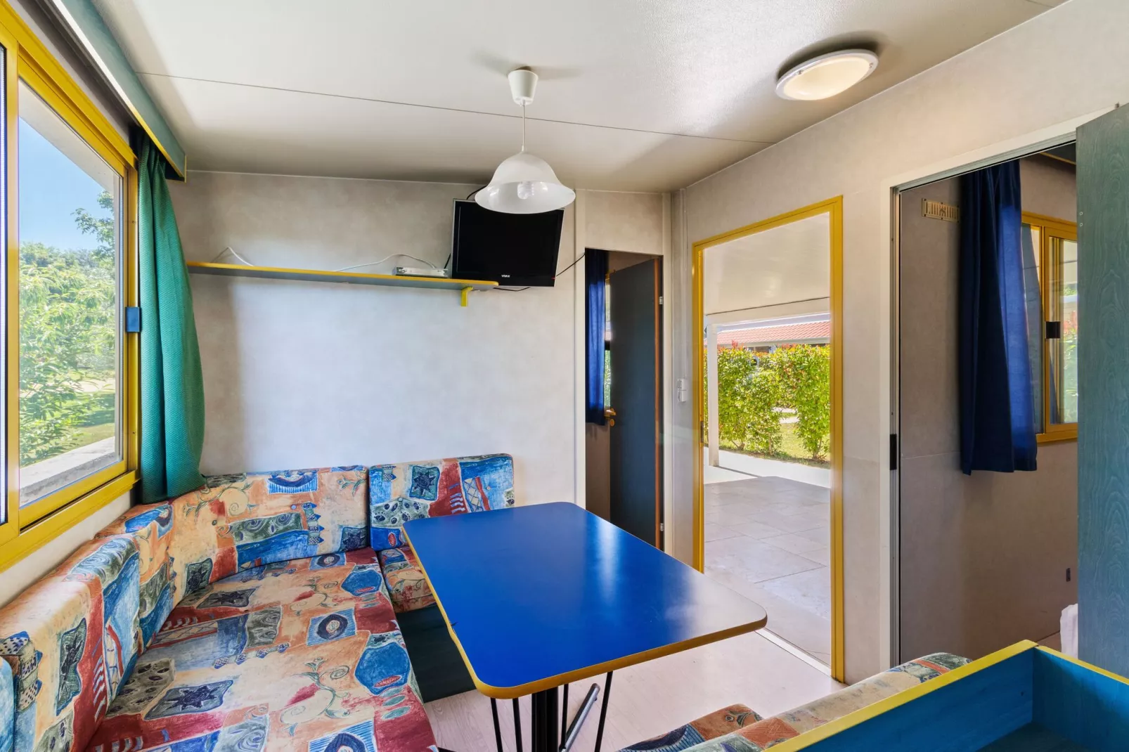 Luxury mobile home 4-Living room