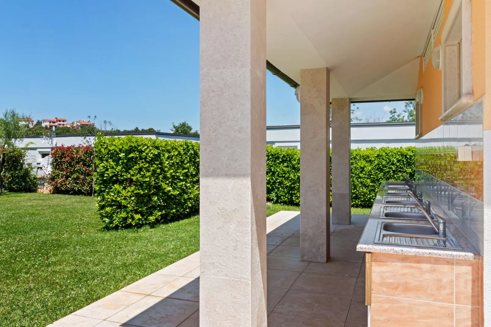 Luxury mobile home 4-Gardens summer