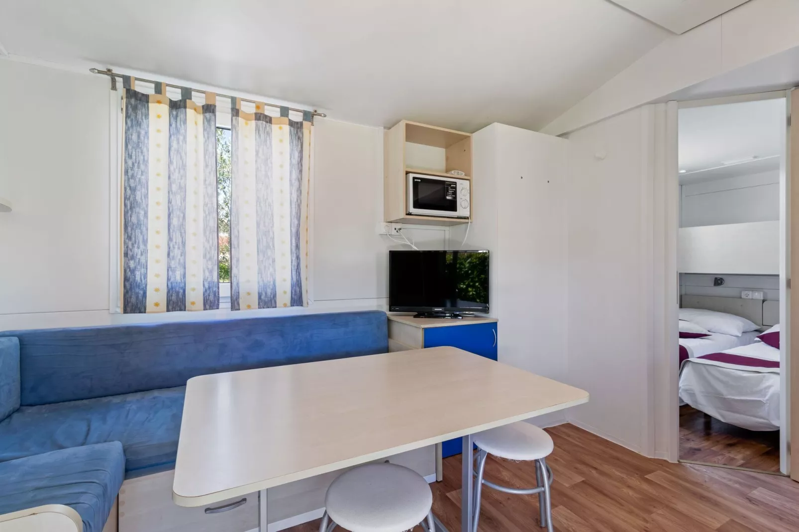 Mobile home 6-Living room