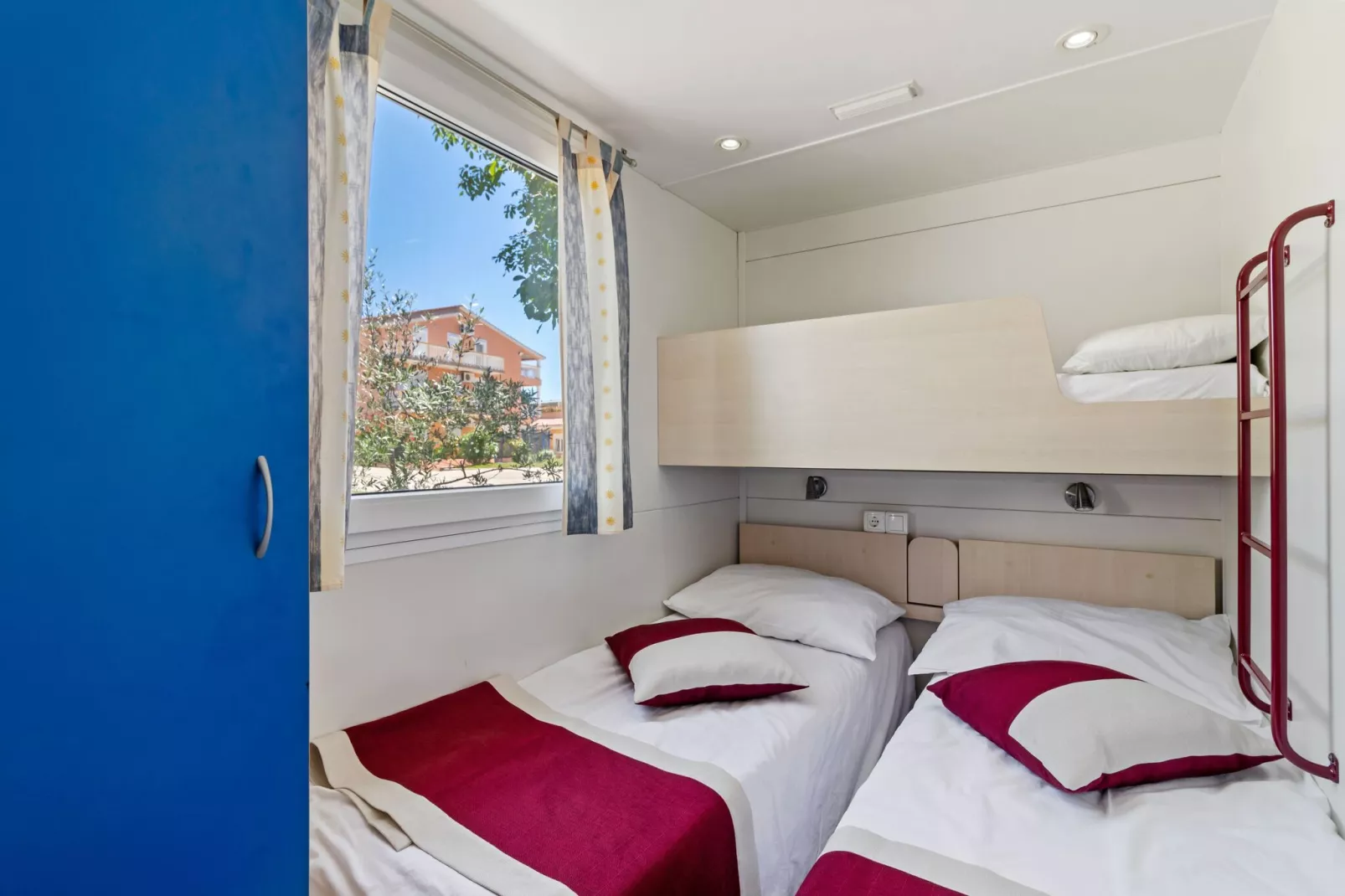 Mobile home 6-Bedroom