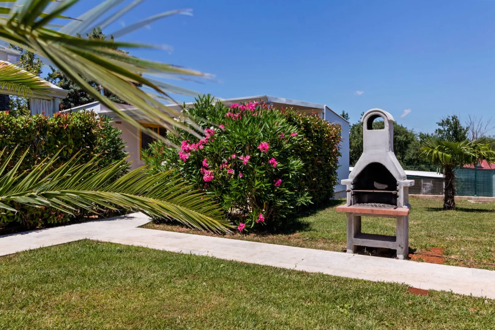 Mobile home 6-Park facilities