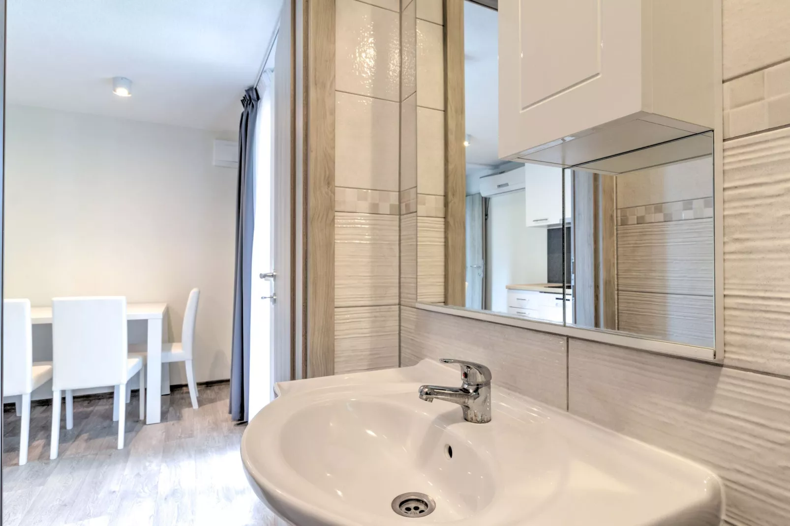 Delux Mobile home 8-Badezimmer