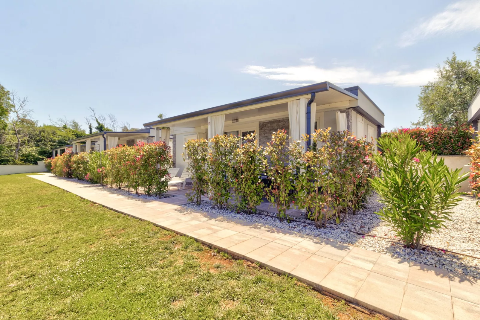 Mobile home 9-Exterior summer