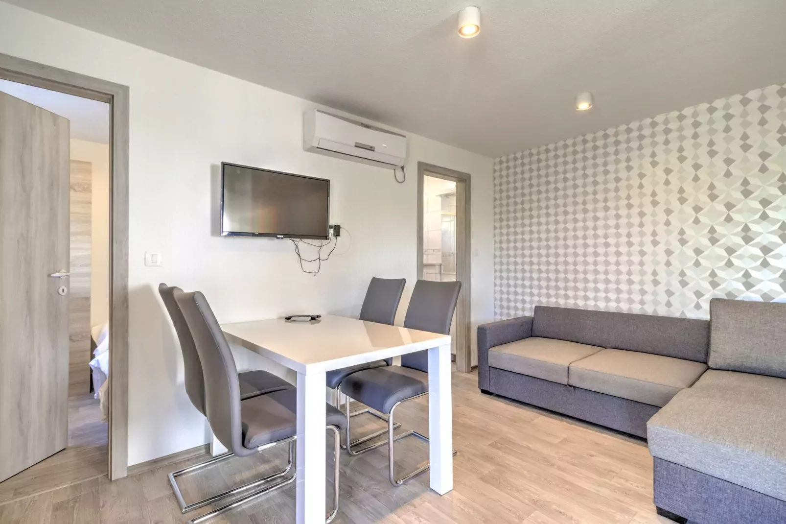 MOBILE HOME 10-Wohnzimmer