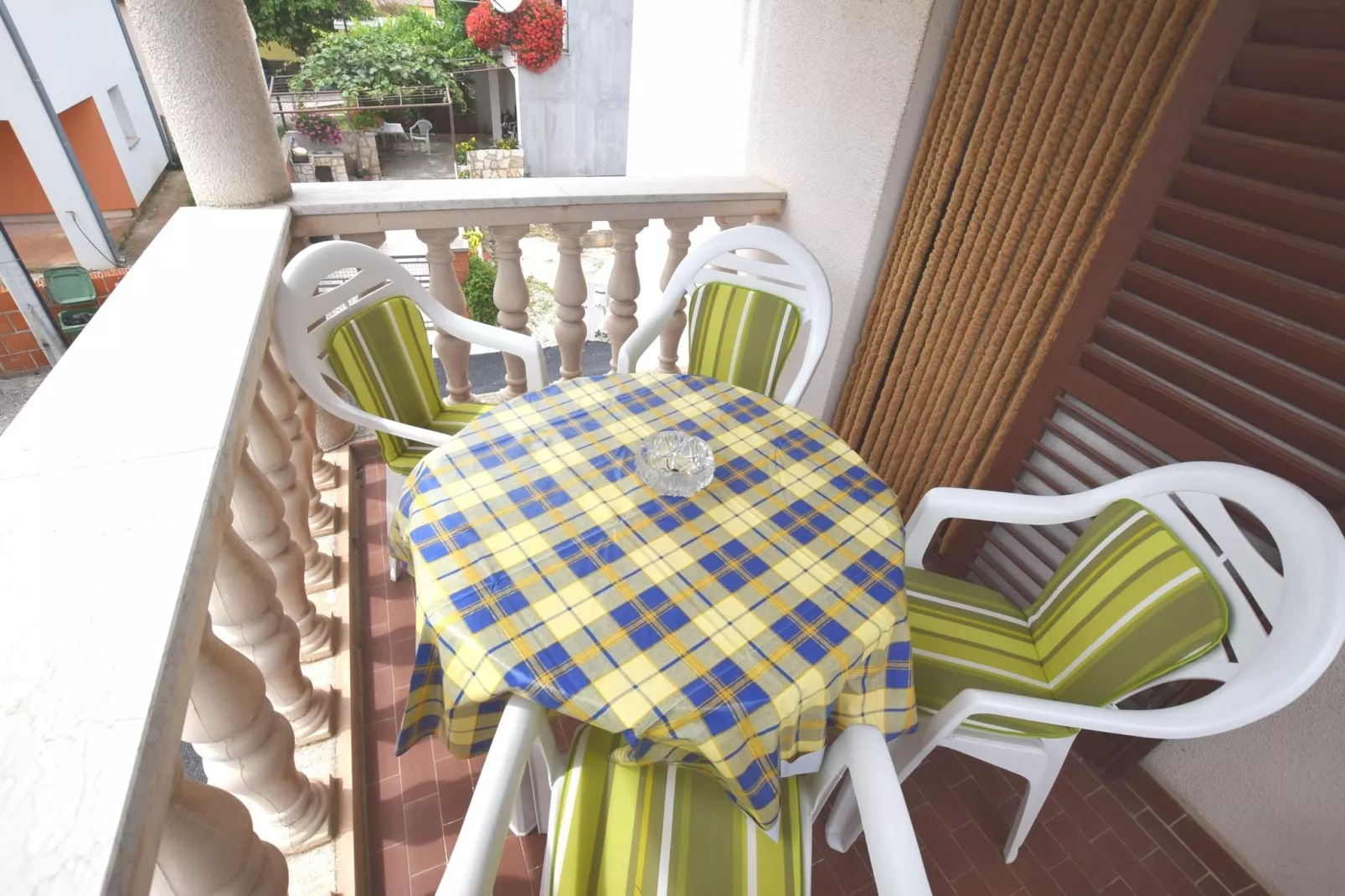 Holiday Home Nina-Balcon-terrasse