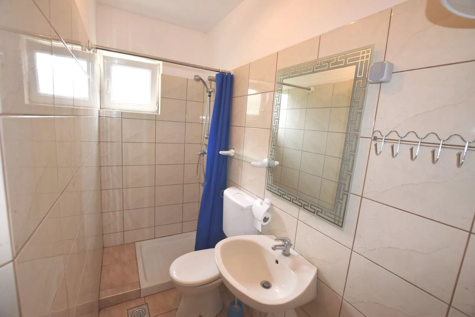 App Musoga 1-Bathroom