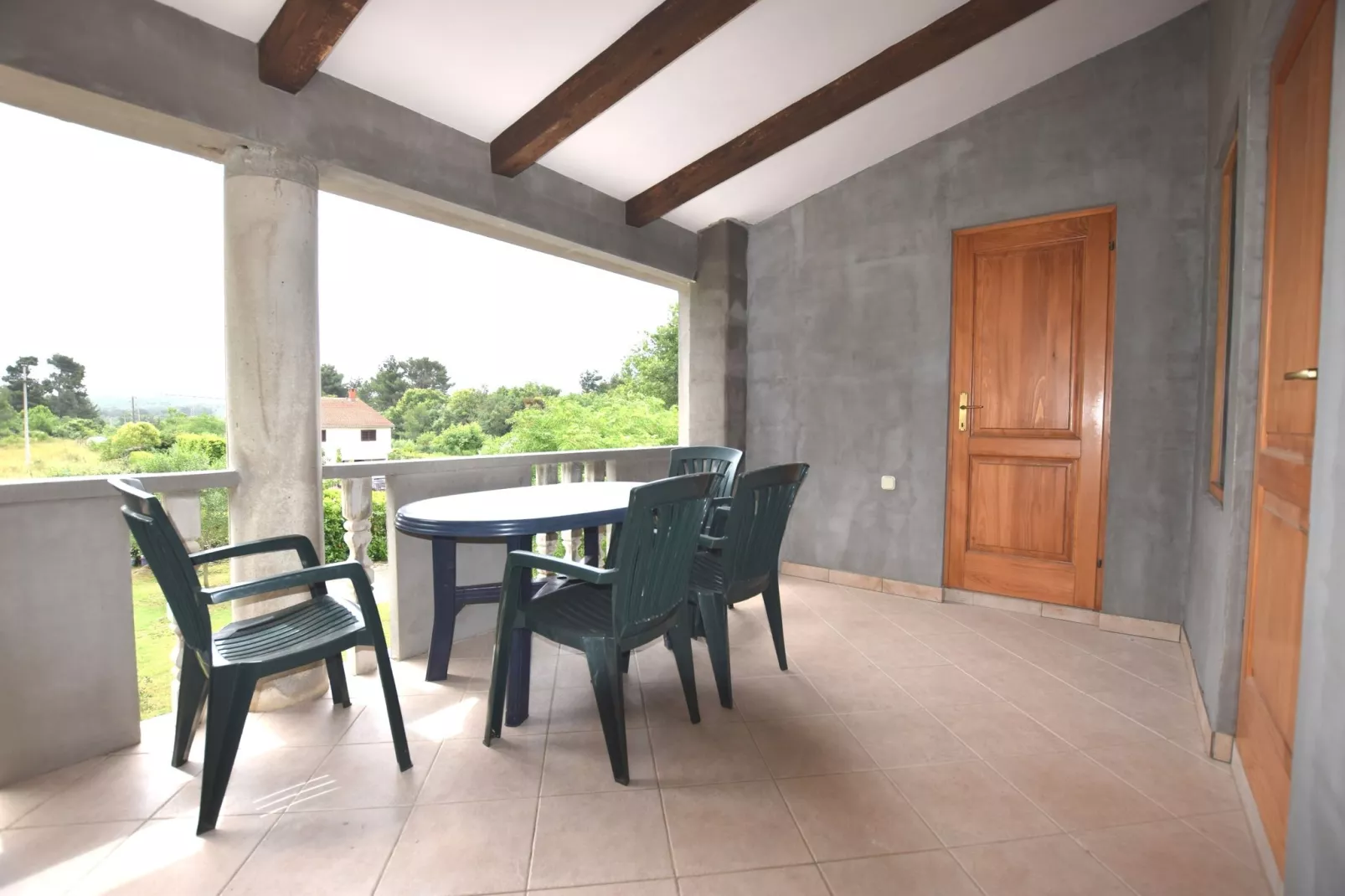App Musoga 3-Terrace balcony