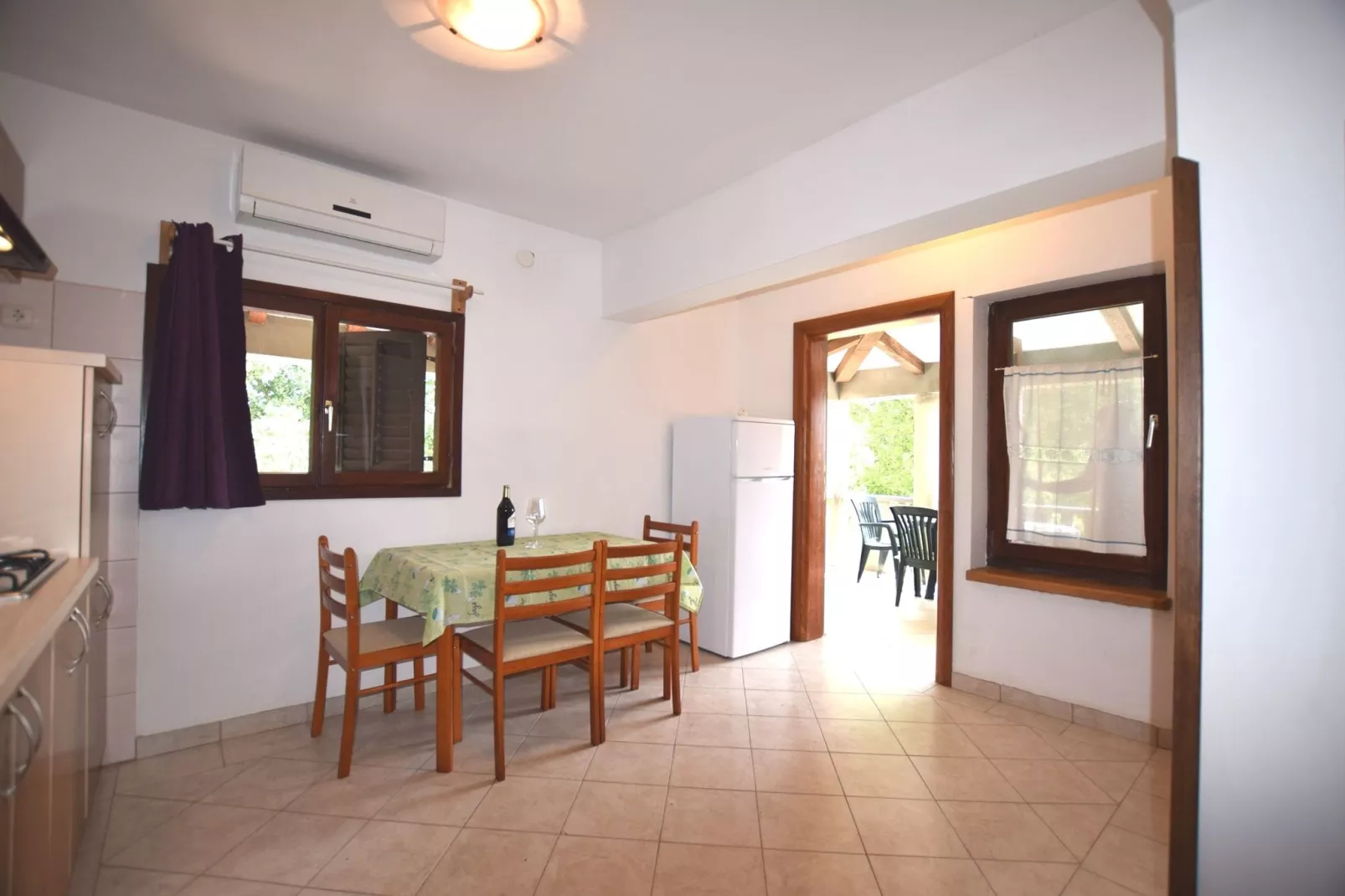 App Musoga 3-Dining room