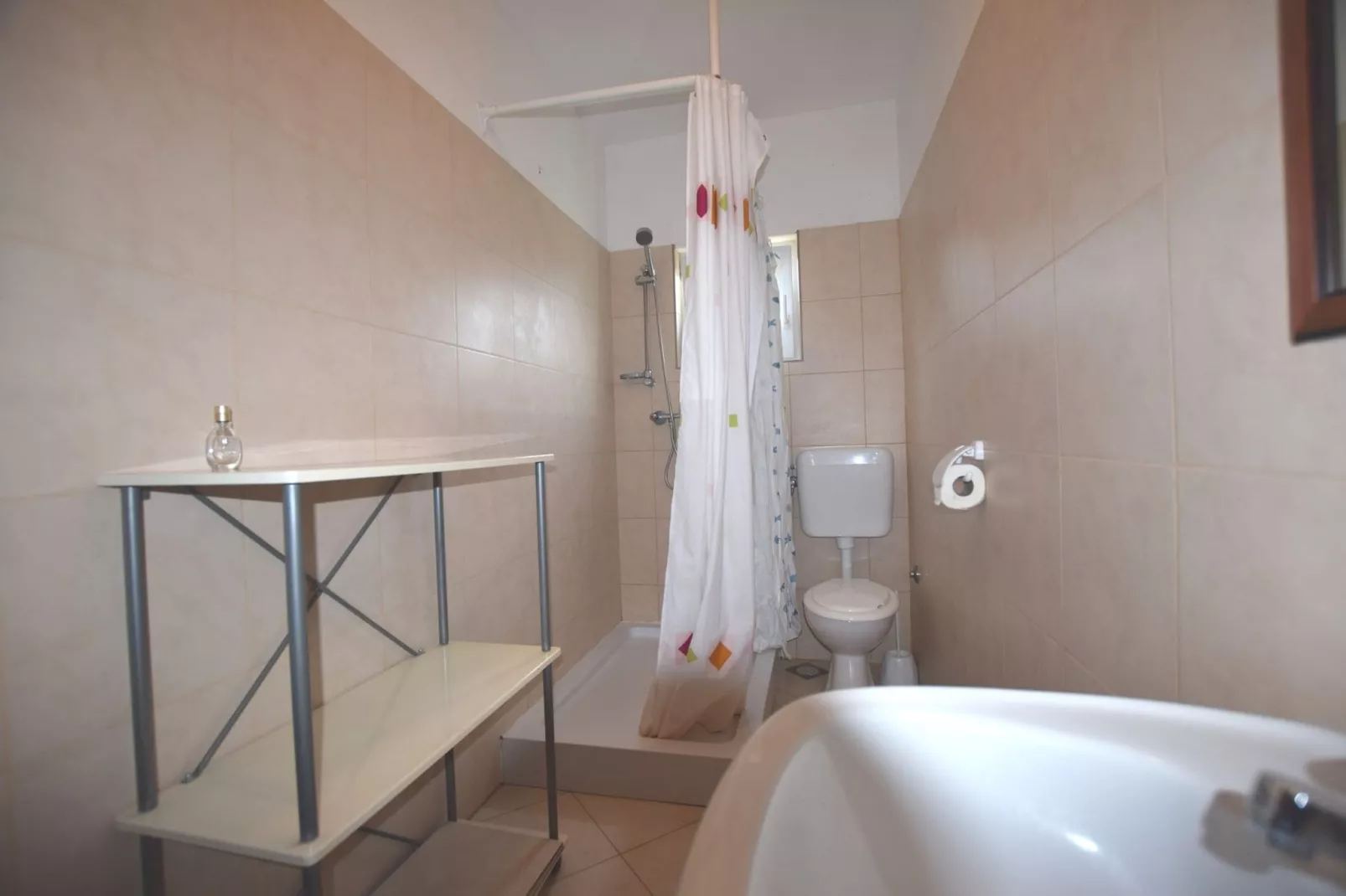 App Musoga 3-Bathroom