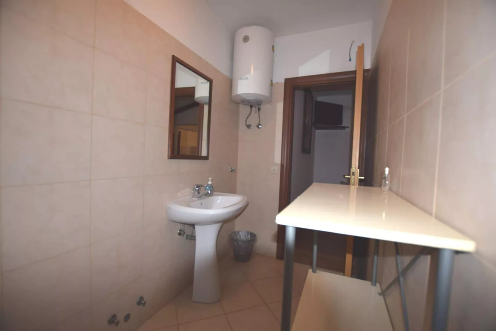 App Musoga 3-Bathroom