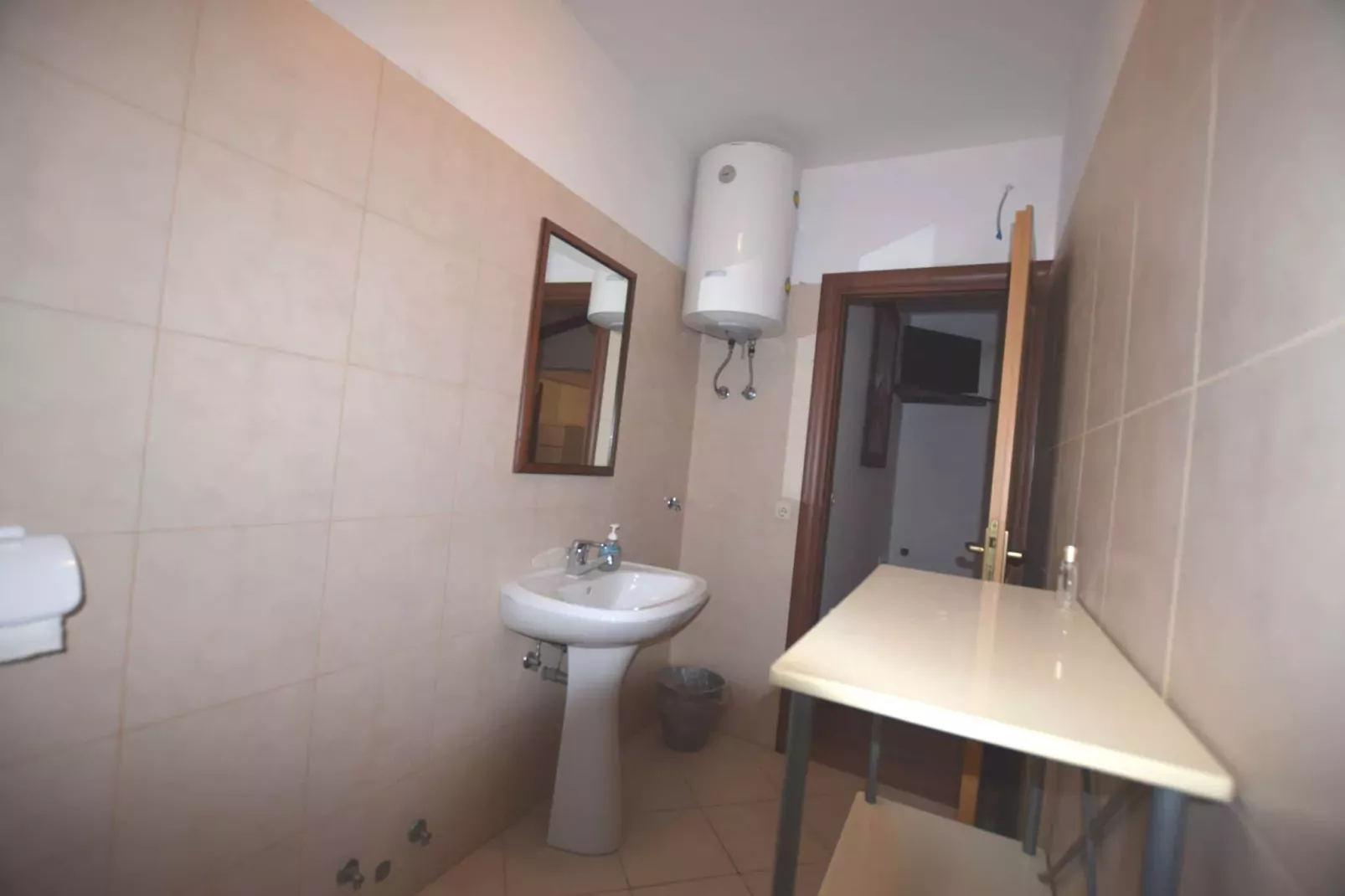 App Musoga 3-Bathroom