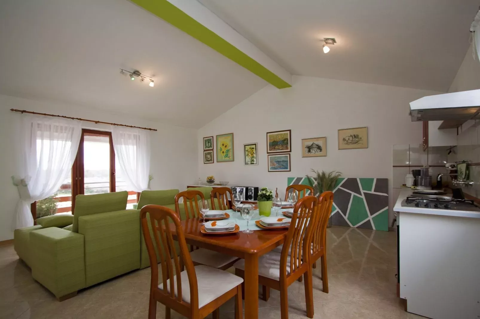 Slavica I-Dining room