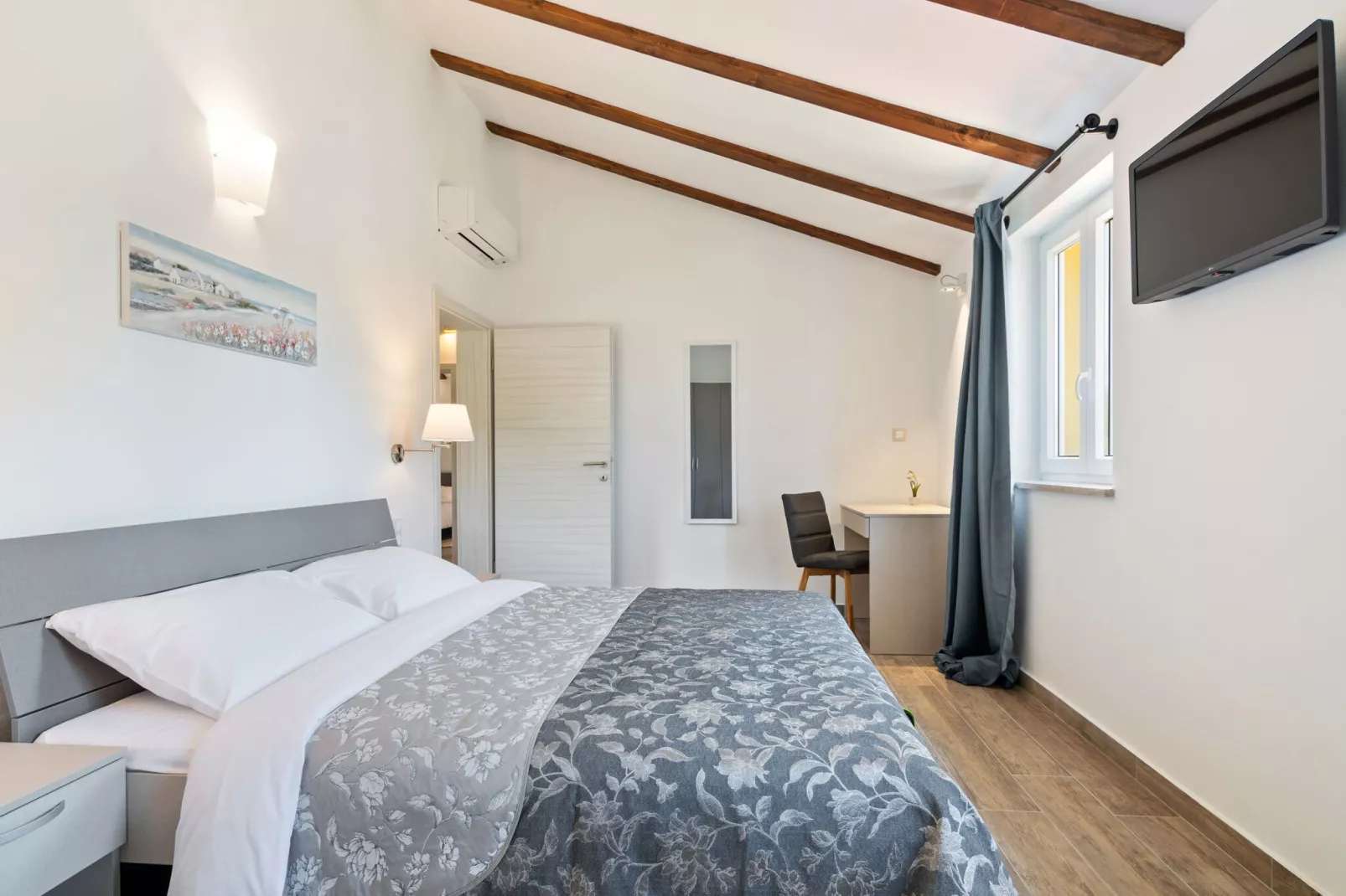 Villa Slum-Bedroom