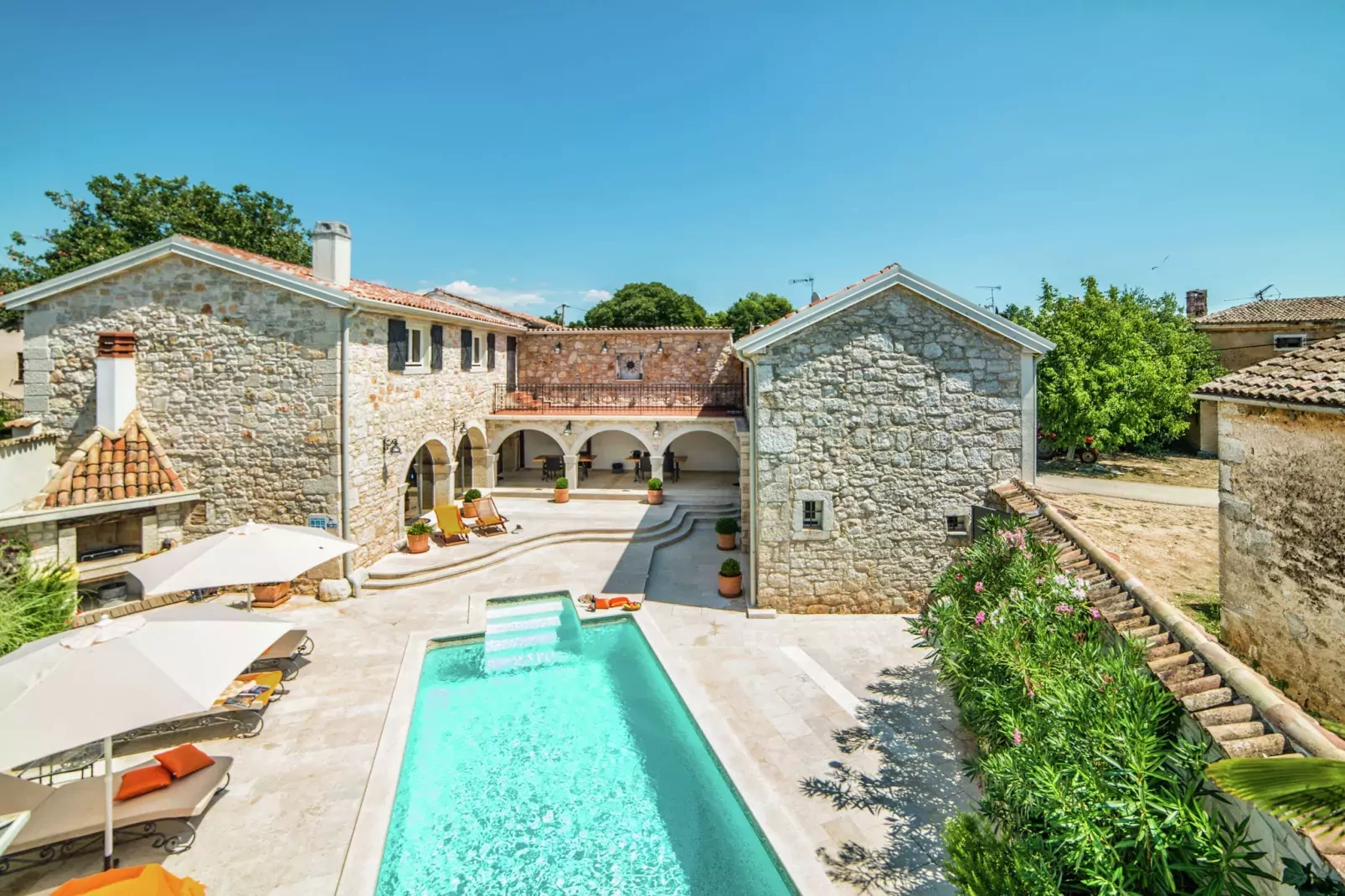 Villa Marko-Exterior summer