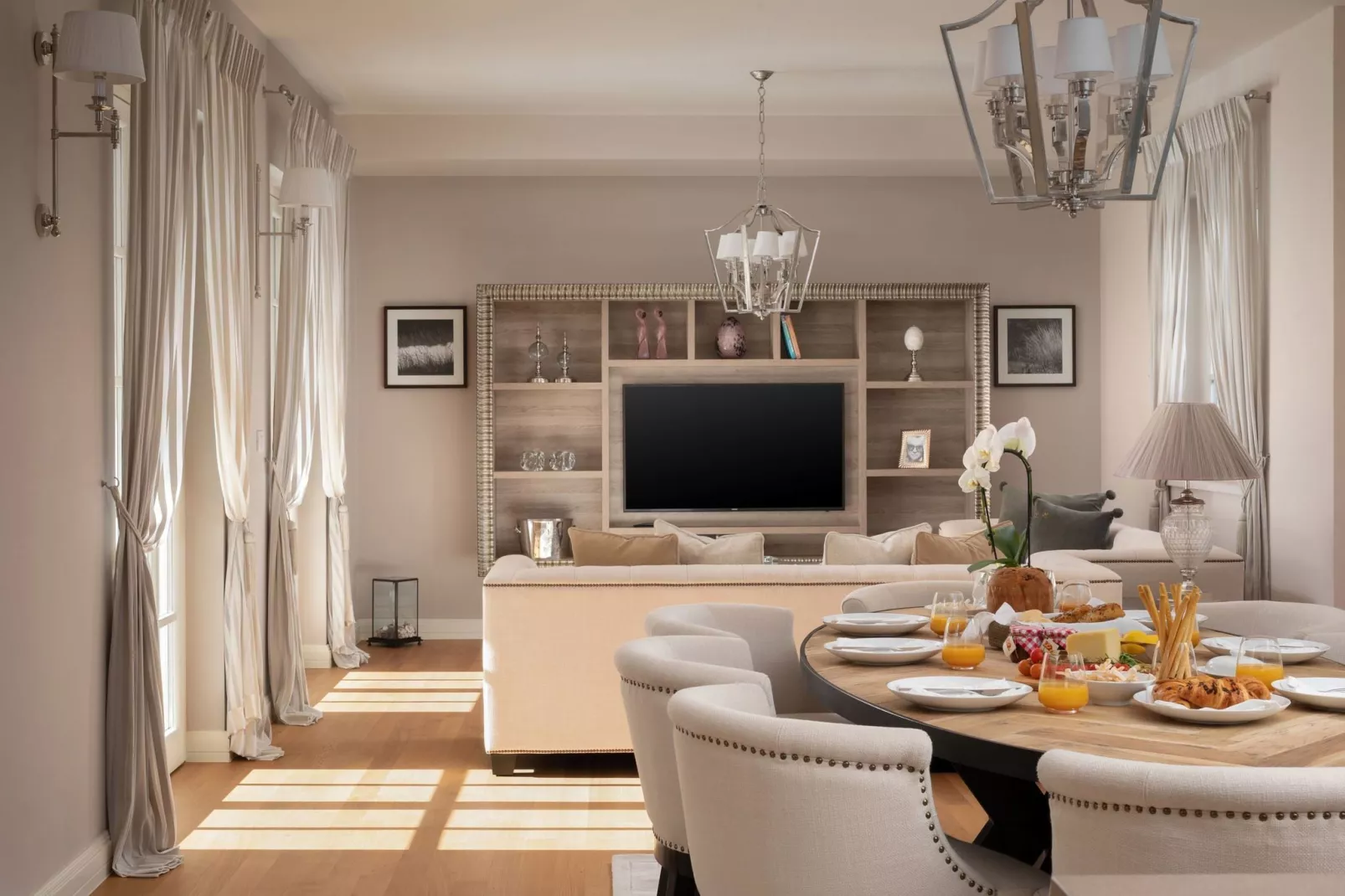 Claretta-Living room