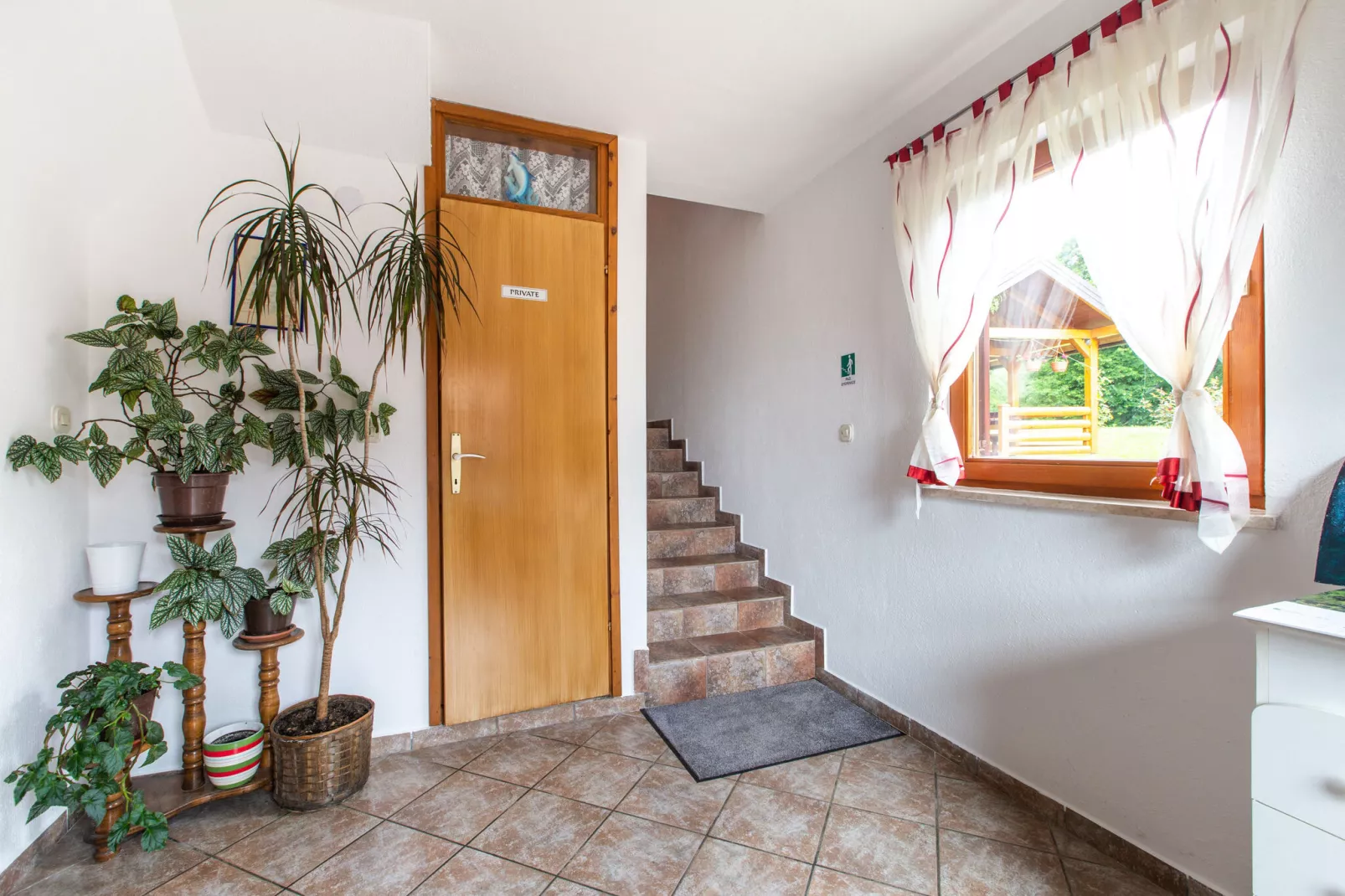 Apartment House Jelena-Landing