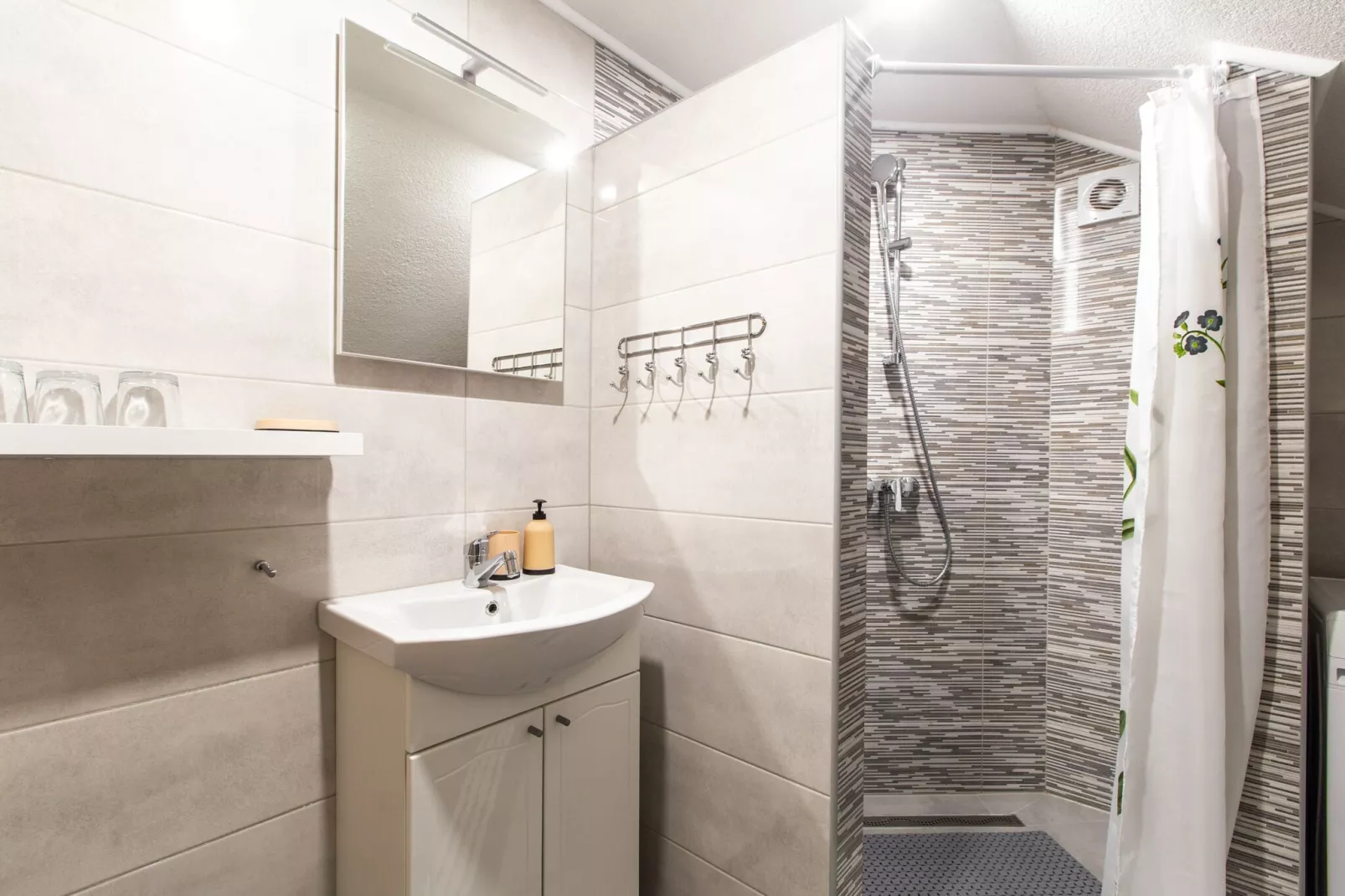 Apartment House Jelena-Bathroom