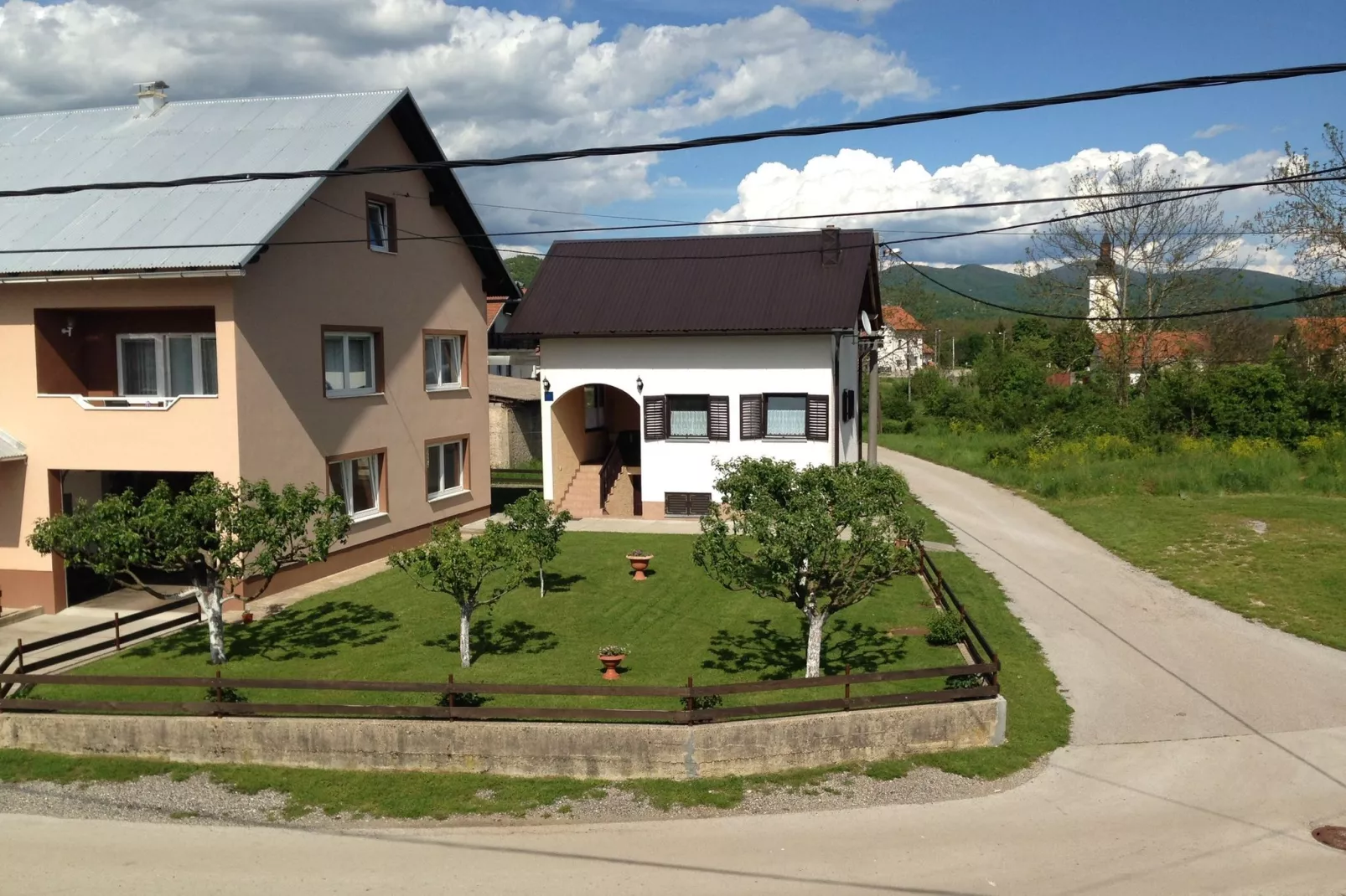 Holiday house Lovinac-Exterior summer