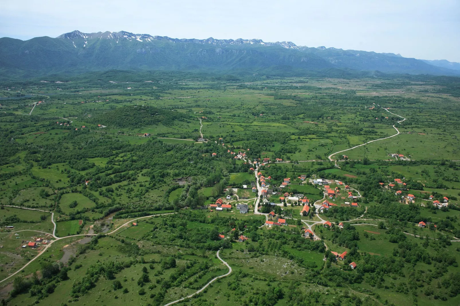 Holiday house Lovinac-Areas summer 20km