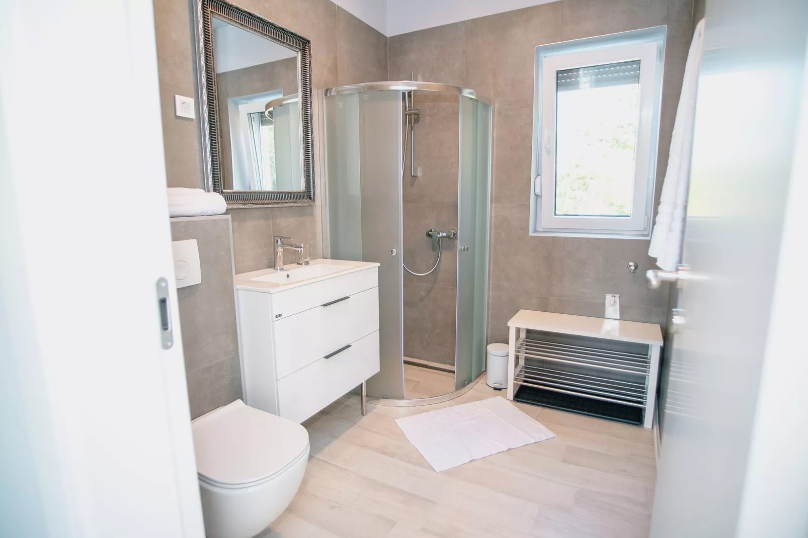 Degenia Velebitica nr 10/1-Bathroom