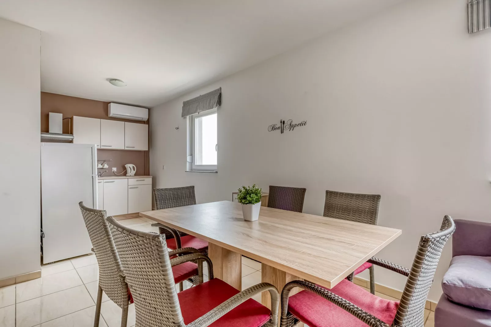 Apartments Sun-Mauro VII-Dining room